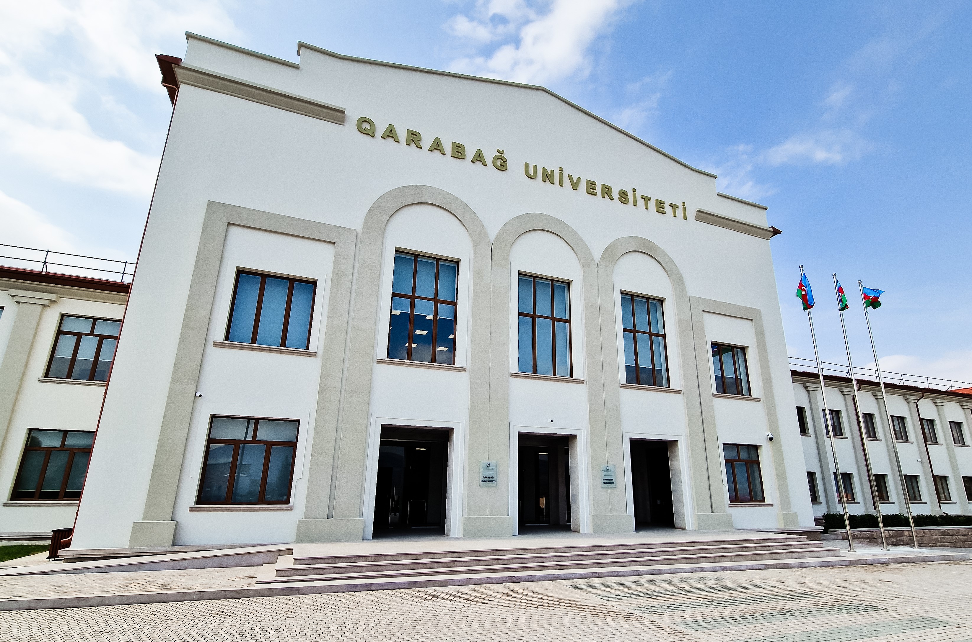 Qarabağ Universiteti müəllim vakansiyaları elan edib 