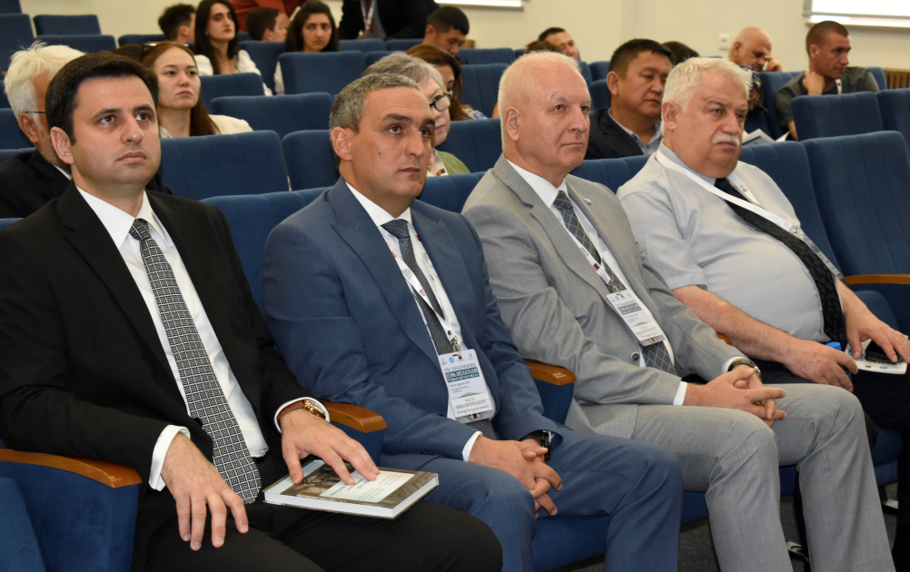 Qarabağ Universiteti VII Türkoloji “Yay məktəbi”nə ev sahibliyi edir