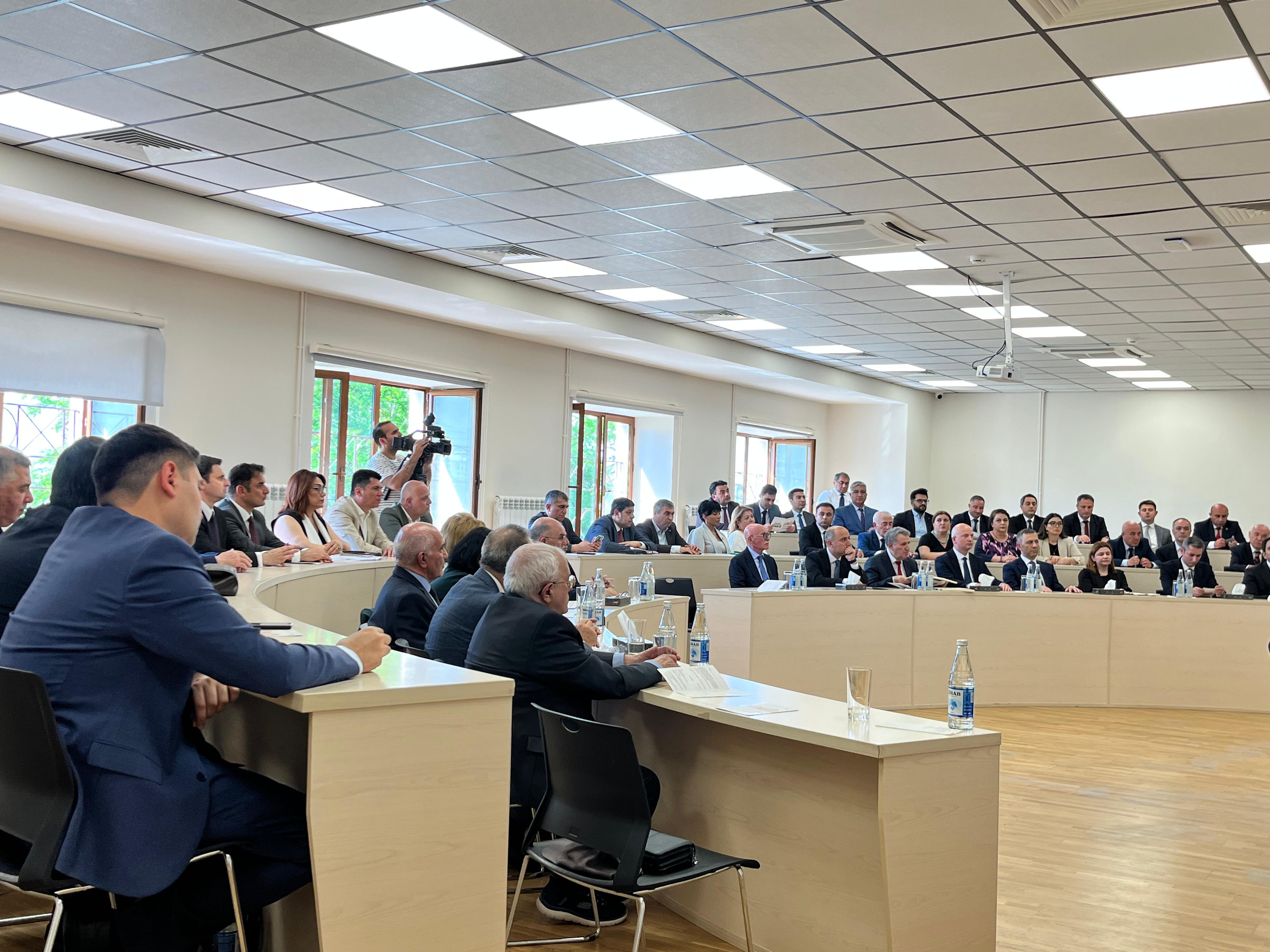 Qarabağ Universitetində AMEA-nın 80 illiyinə həsr olunmuş ilk elmi konfrans keçirilib