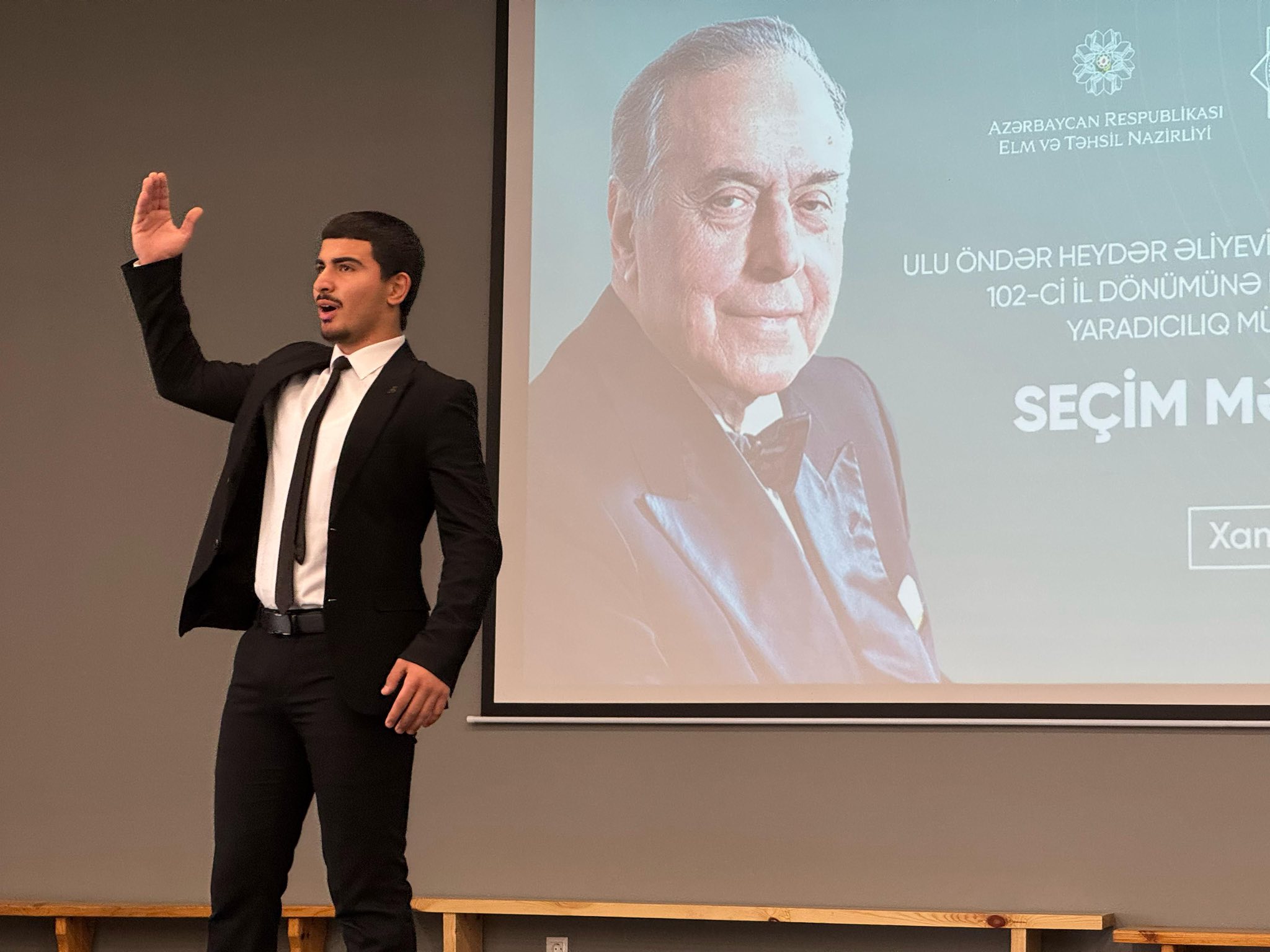 Qarabağ Universitetində bədii yaradıcılıq müsabiqə-festivalının seçim turu keçirilib