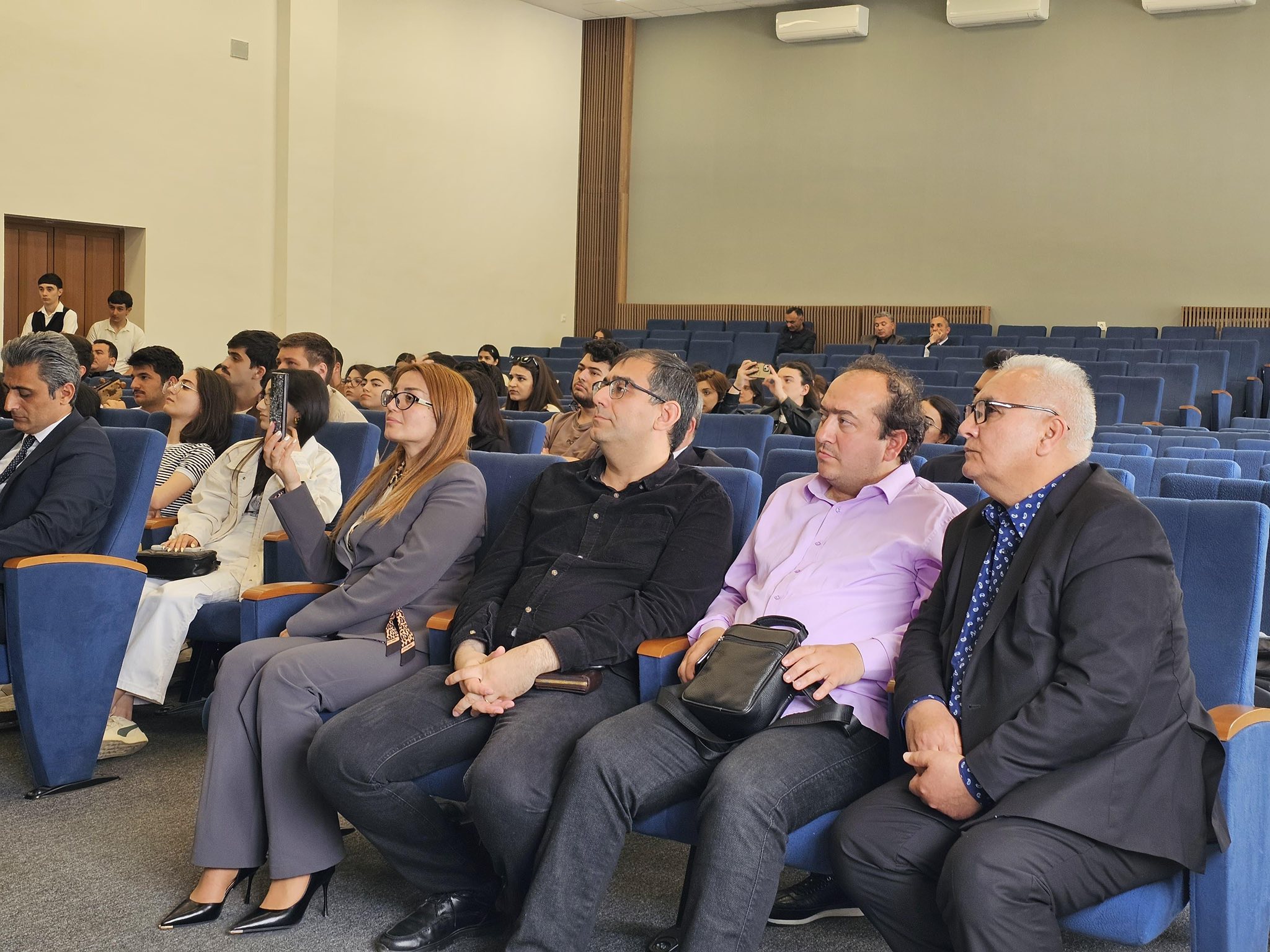 Qarabağ Universitetində bədii yaradıcılıq müsabiqə-festivalının seçim turu keçirilib