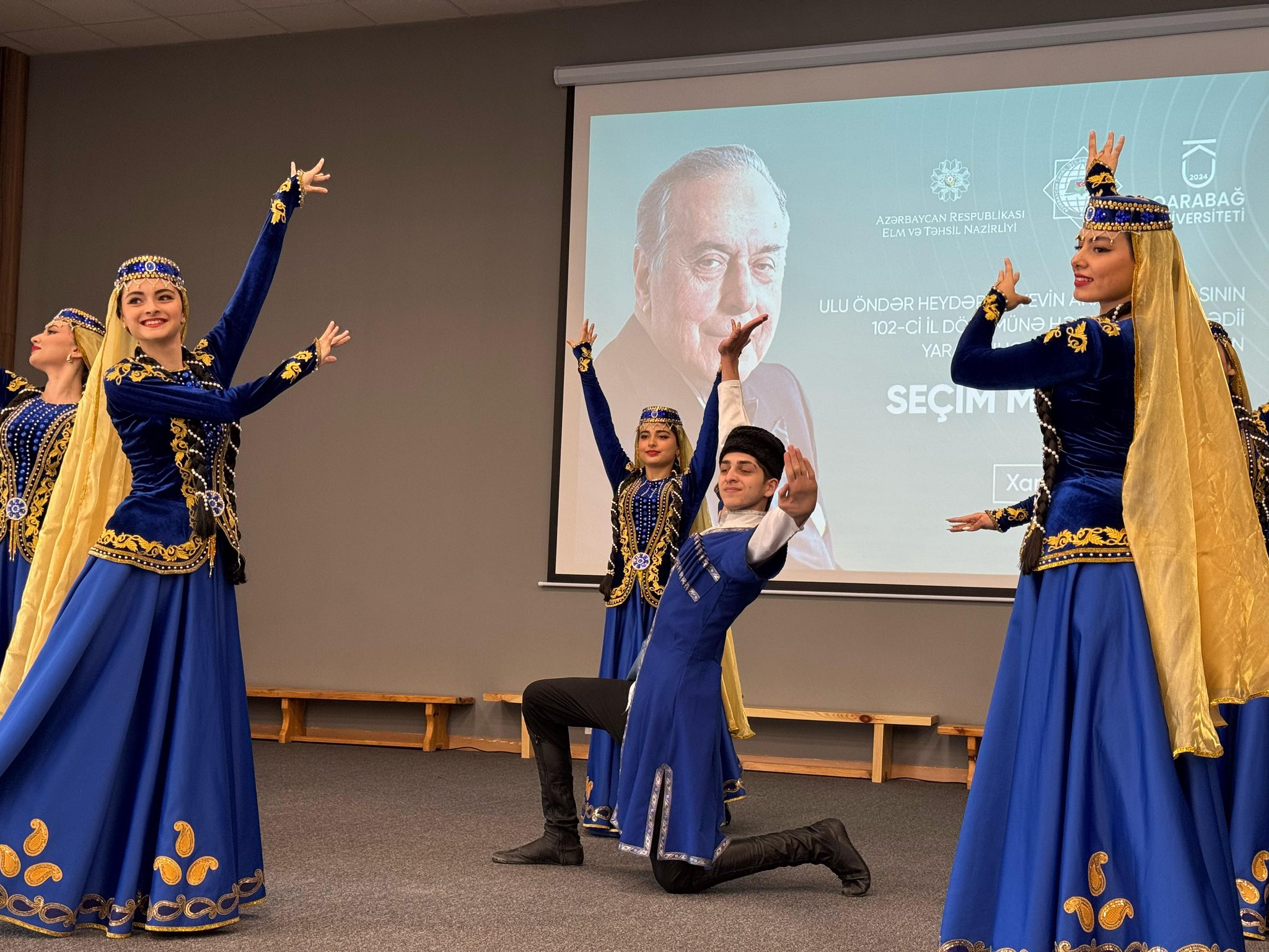 Qarabağ Universitetində bədii yaradıcılıq müsabiqə-festivalının seçim turu keçirilib