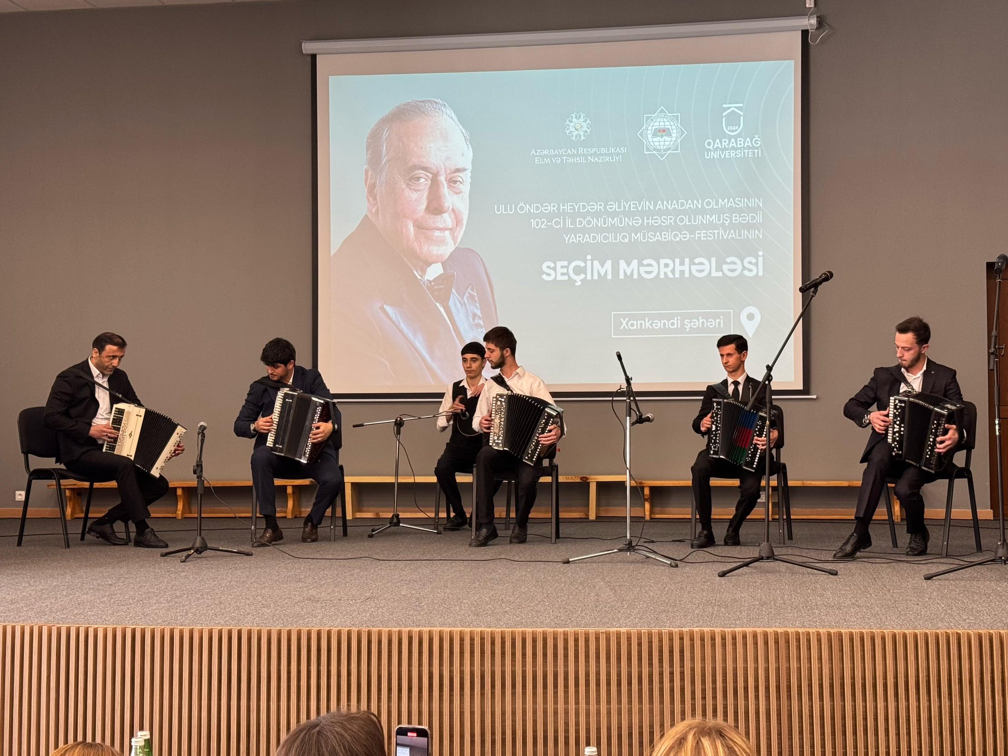 Qarabağ Universitetində bədii yaradıcılıq müsabiqə-festivalının seçim turu keçirilib