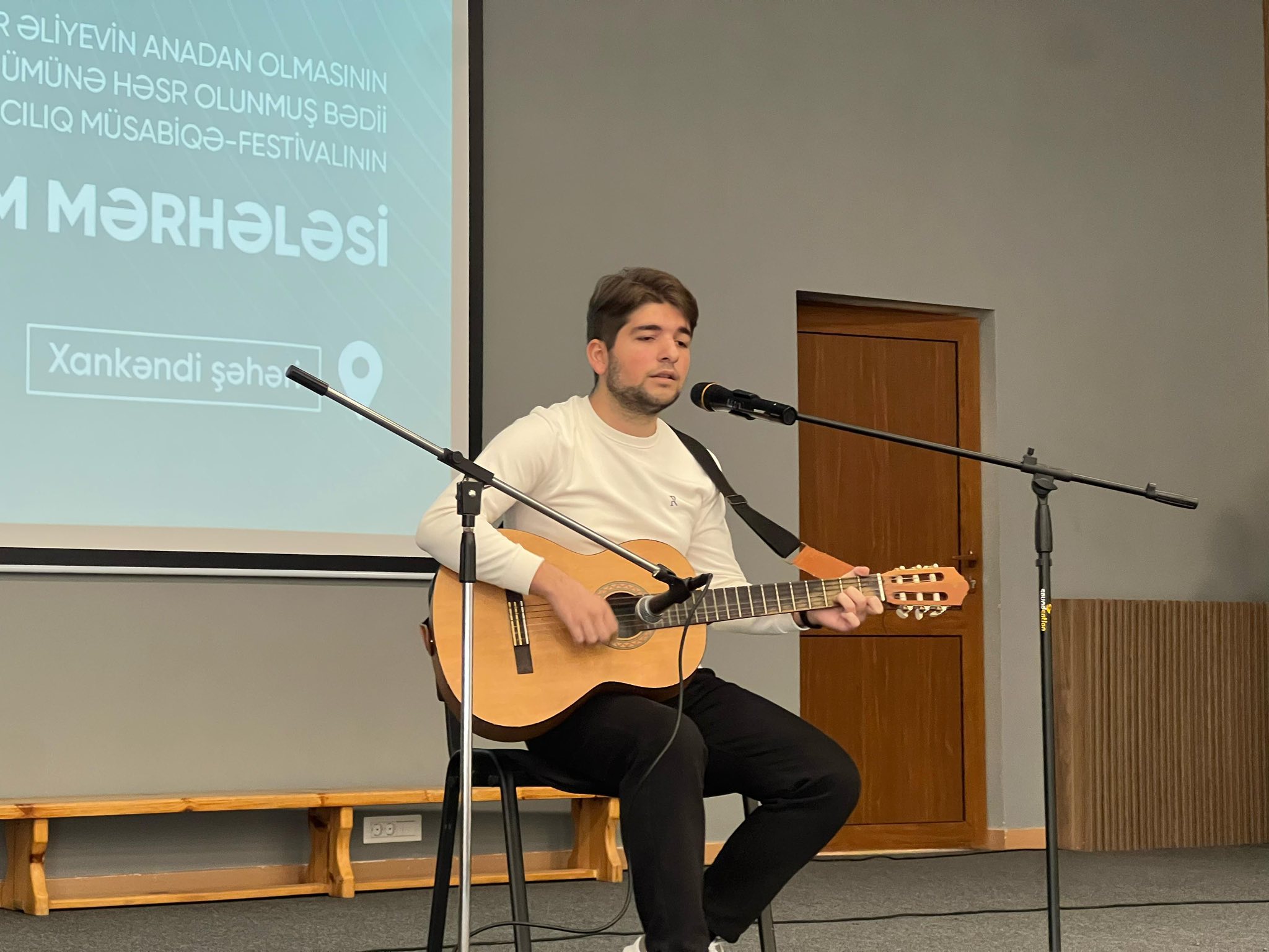 Qarabağ Universitetində bədii yaradıcılıq müsabiqə-festivalının seçim turu keçirilib