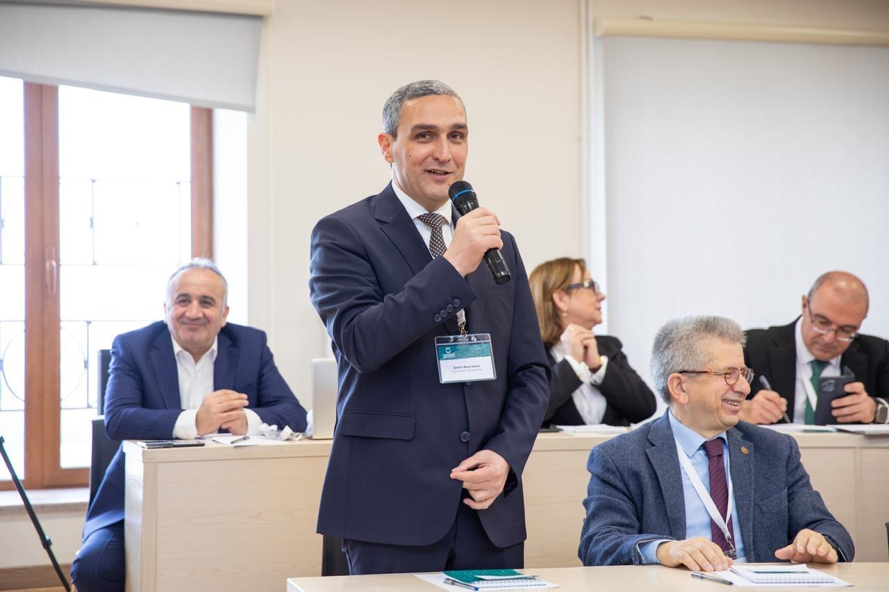 Qarabağ Universitetində ikigünlük beynəlxalq konfrans işə başlayıb