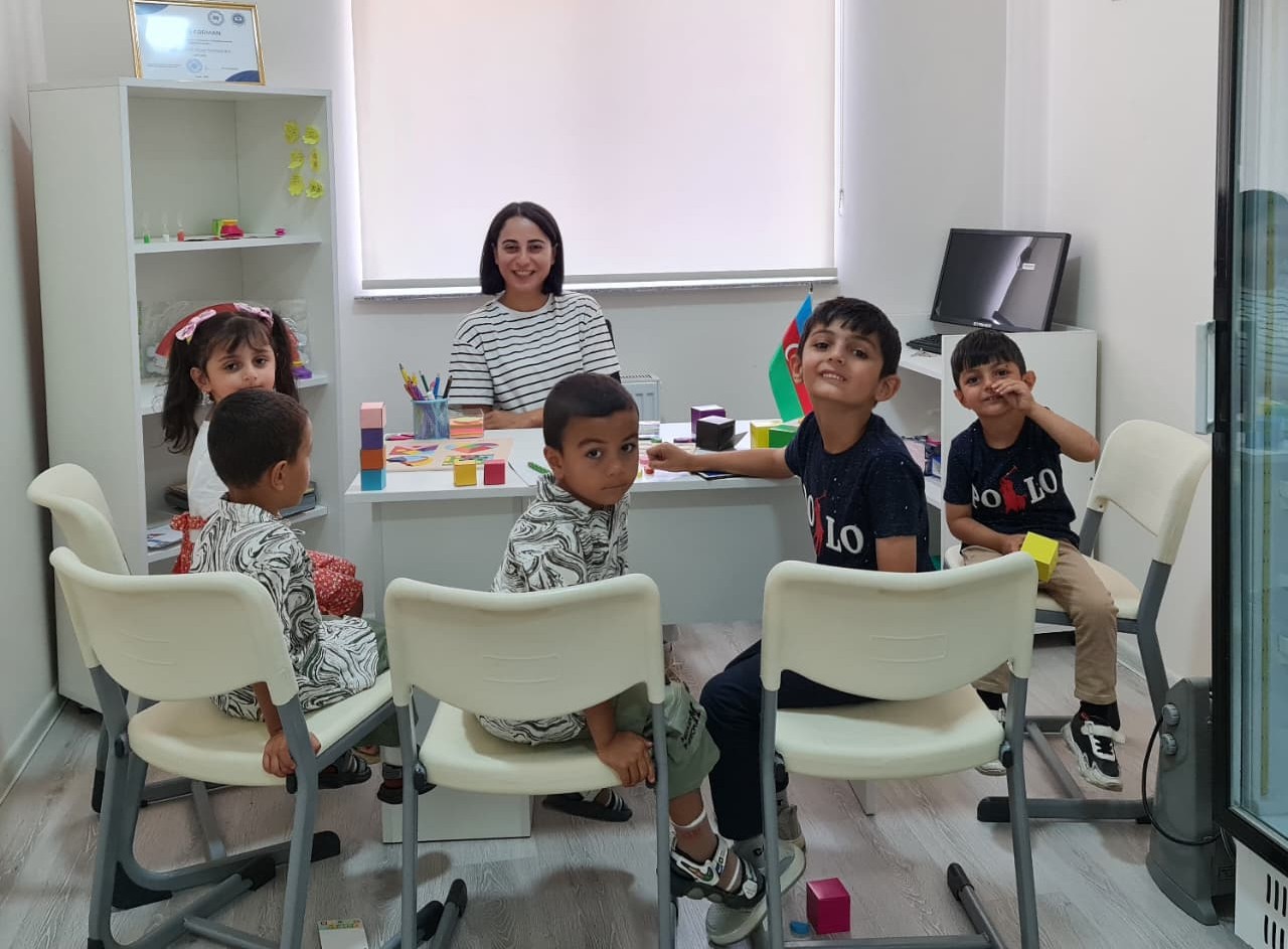 Qarabağa qayıdan şagirdlərə dəstək - Onların adaptasiyası üçün iş aparılır