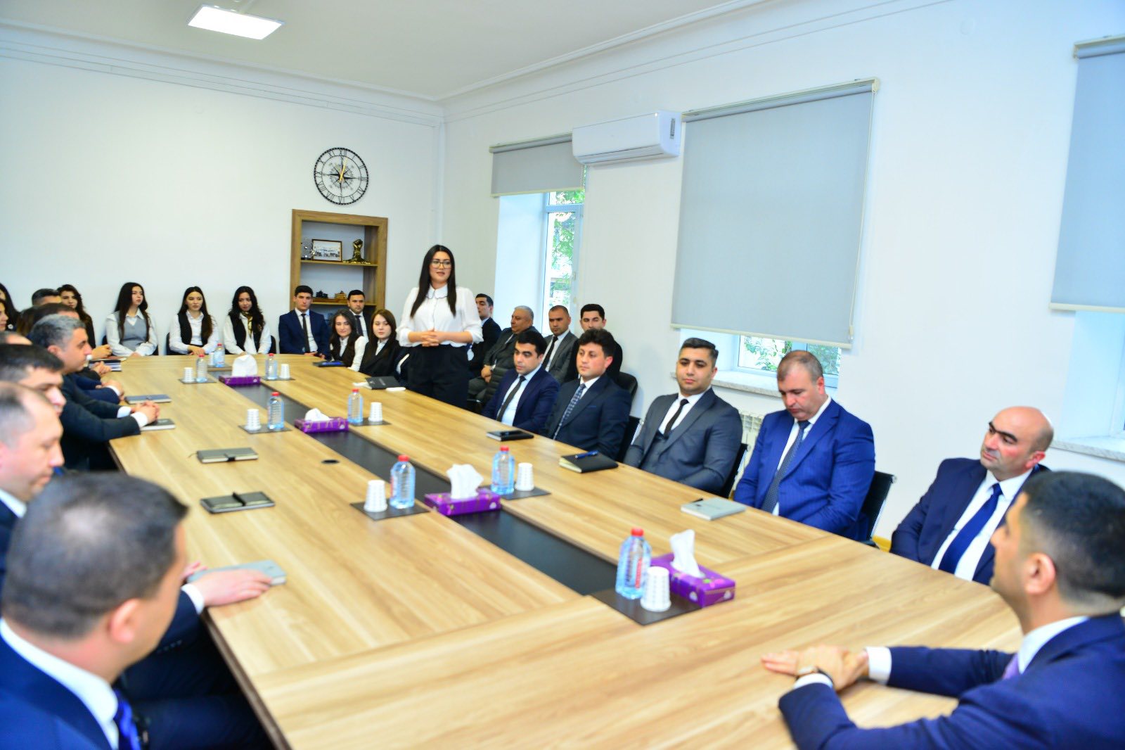 Qazax-Tovuz Regional Təhsil İdarəsinin müdiri kollektivə təqdim olunub