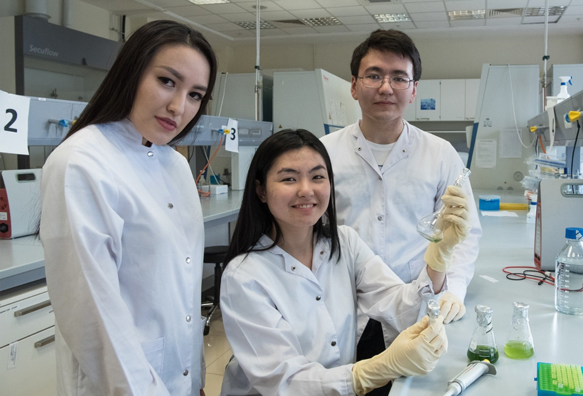 Qazaxıstanın "500 alim" layihəsi – Beynəlxalq təcrübə 