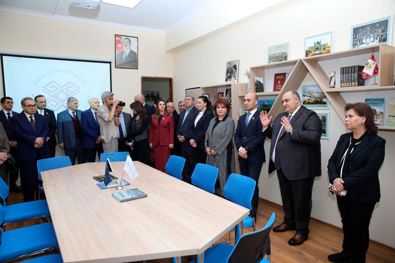 “Qərbi Azərbaycan tədqiqatlarda: çağırışlar və perspektivlər” mövzusunda elmi konfrans keçirilib