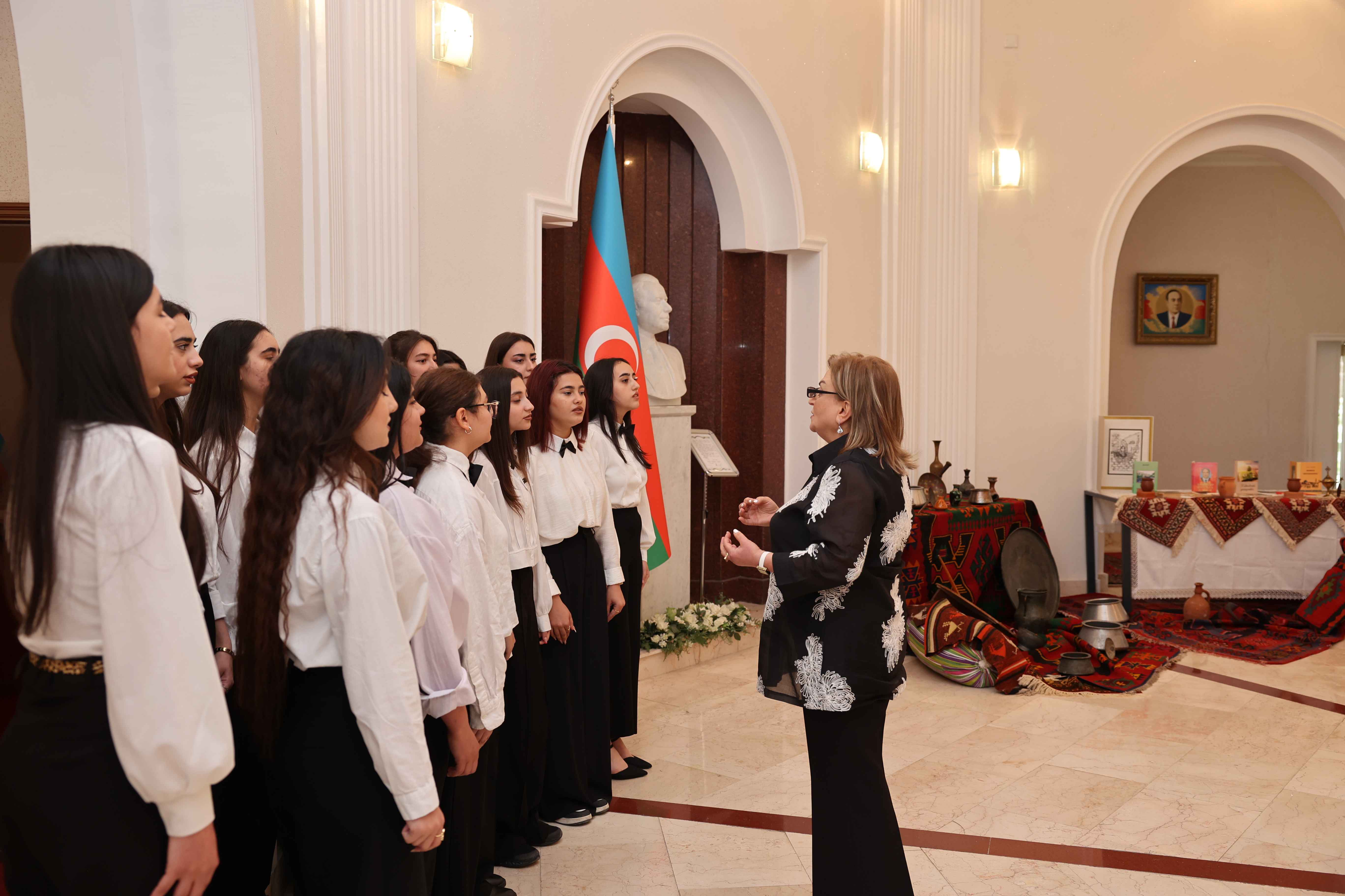 “Qərbi Azərbaycanın maarif xadimləri” mövzusunda tədbir keçirilib