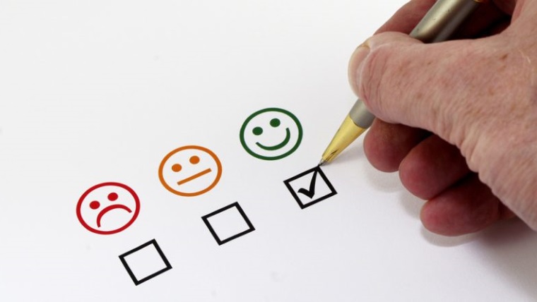 Qiymətləndirmə: mənəvi məmnunluğa və inkişafa aparan yol 