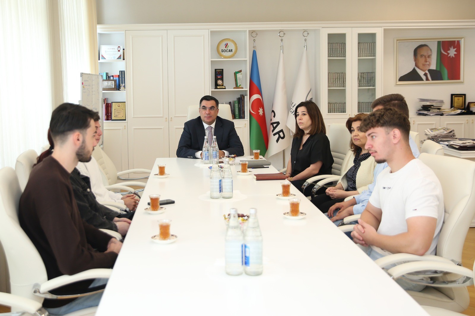 Rektor BANM-də təhsil alan rumıniyalı tələbələrlə görüşüb