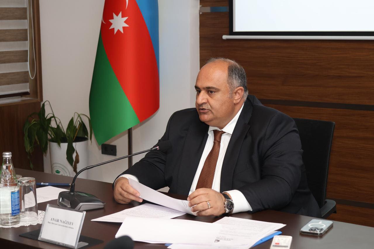 Rektor: Doktorantların yeni yanaşmalar ortaya qoymaları zəruridir 