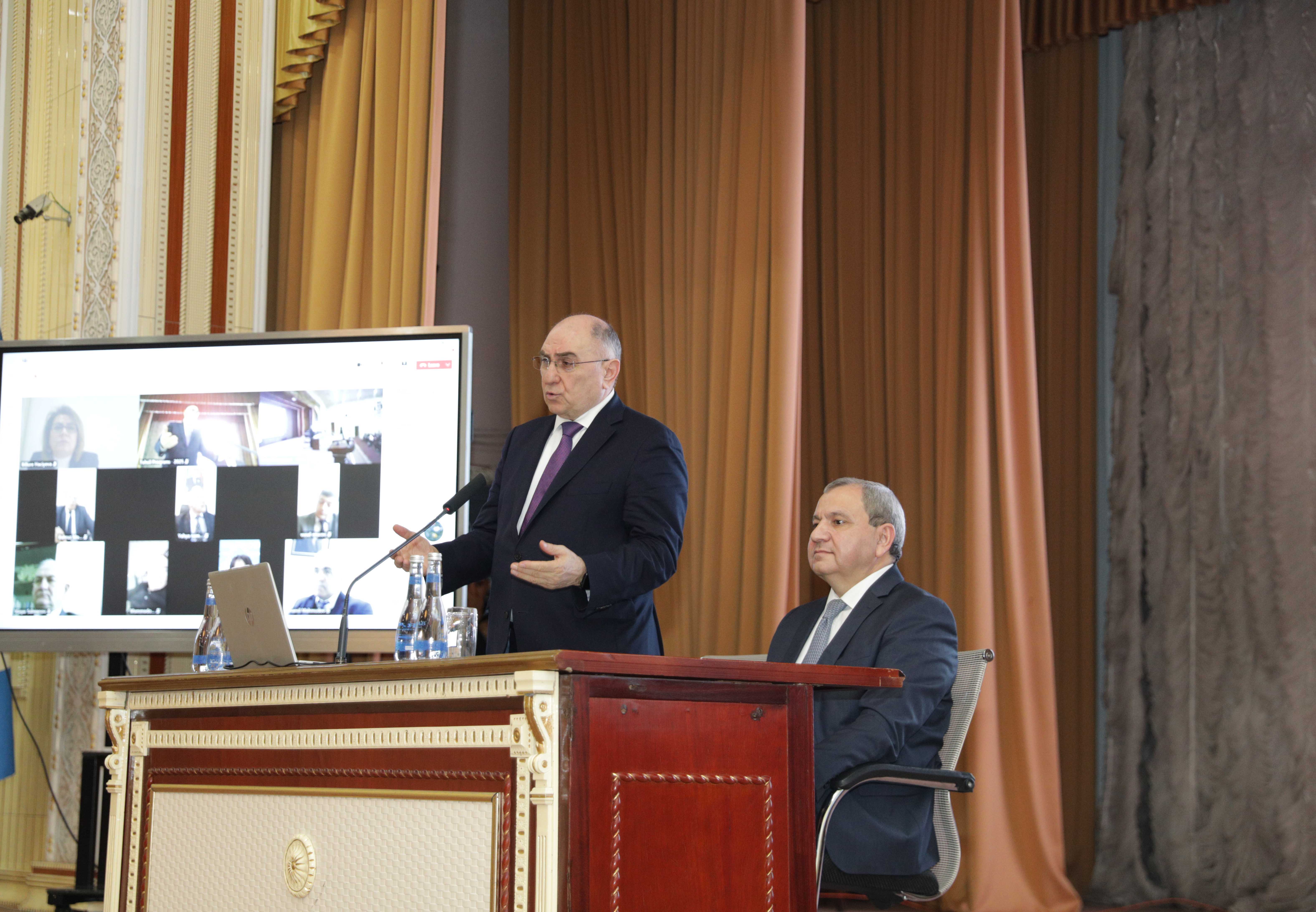 Rektor: Dünyanın tanınmış univesitetlərinin təcrübəsi əsasında ixtisaslaşmaların yeni siyahısı hazırlanır