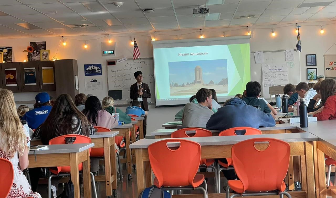 “Repetitorluğun məktəb dərslərindən öndə olması qəbuledilməzdir” – Uğurlu müəllim 