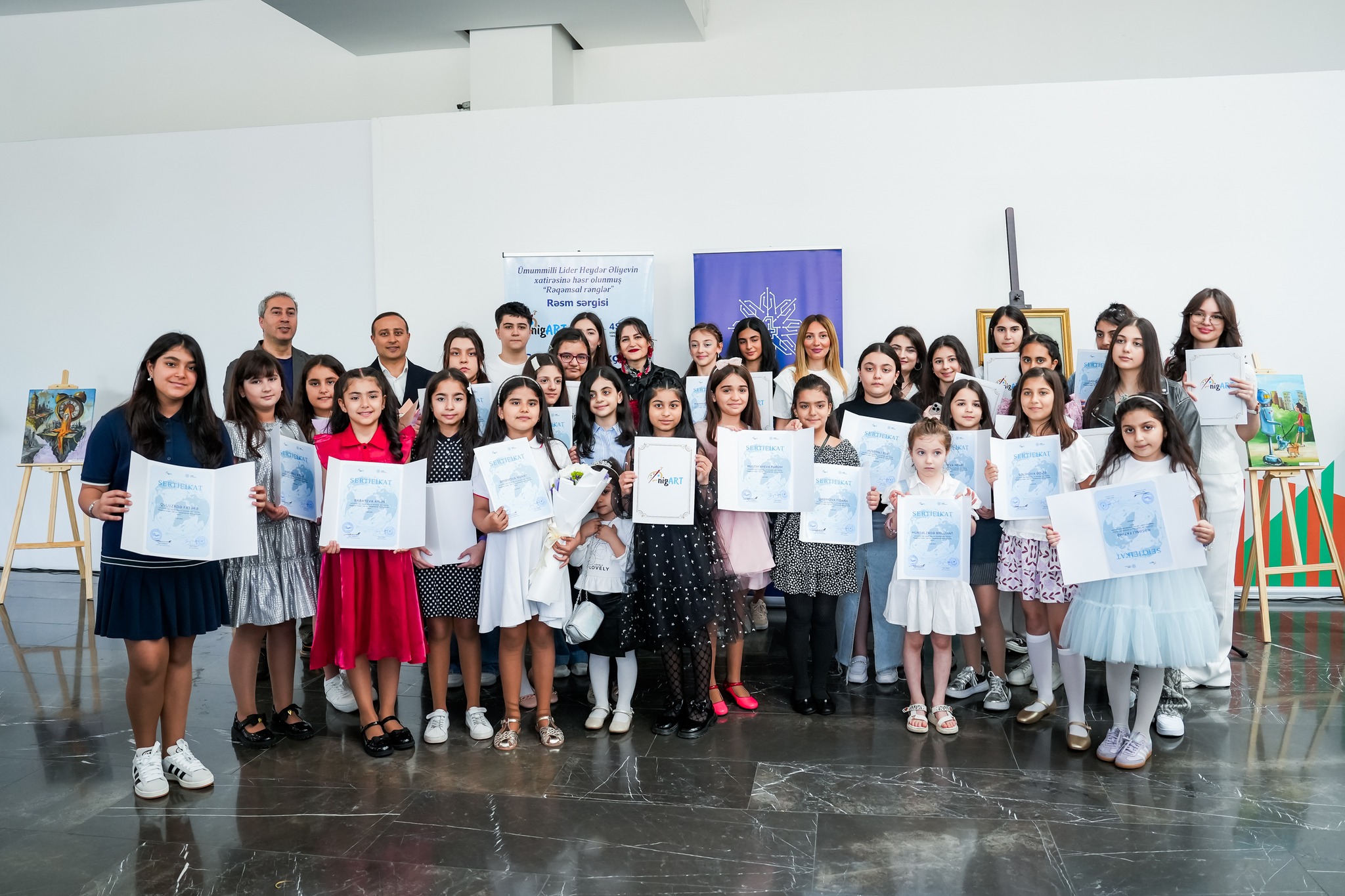 "Rəqəmsal rənglər" adlı rəsm sərgisi keçirilib 