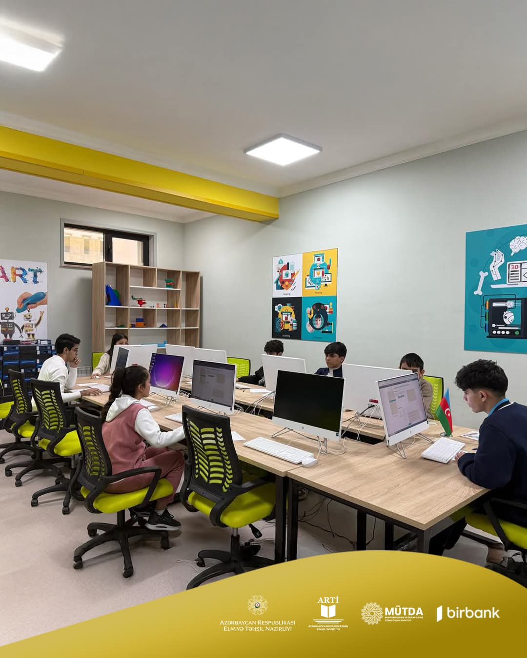 RFO-nun informatika fənnindən yarımfinal mərhələsi keçirilib