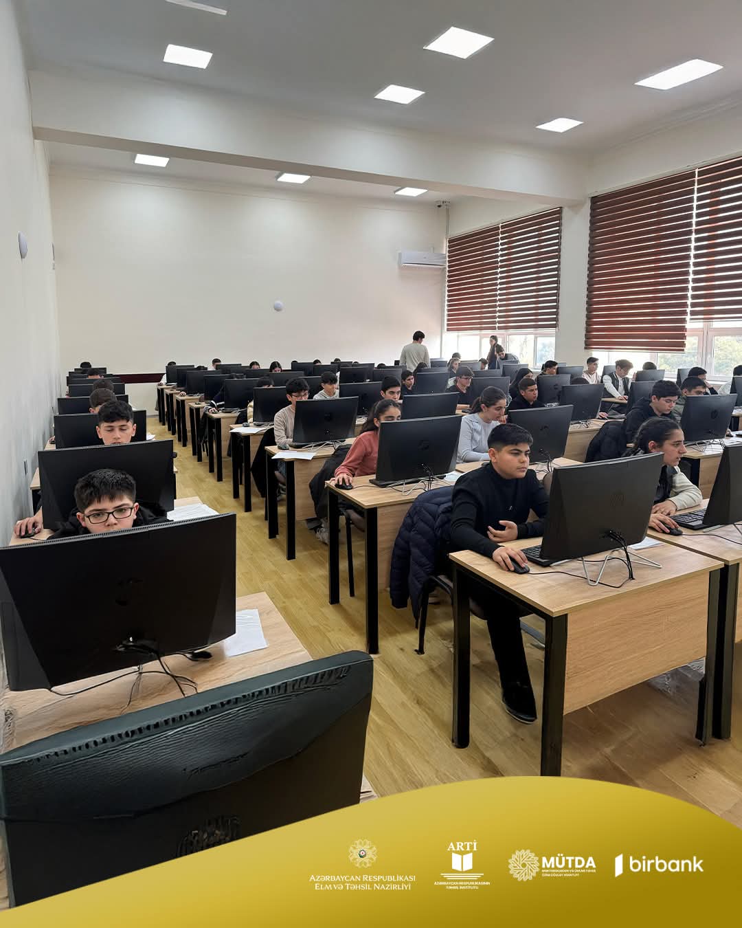 RFO-nun informatika fənnindən yarımfinal mərhələsi keçirilib