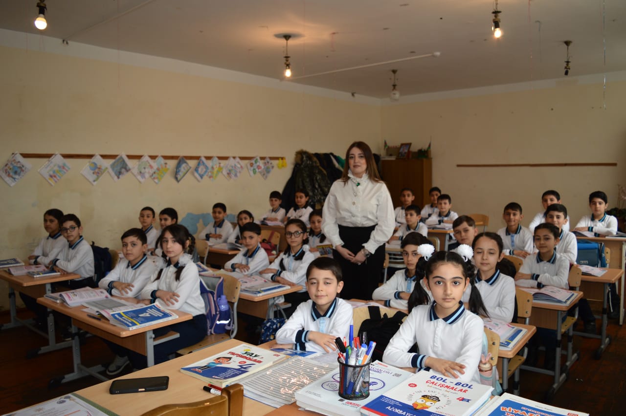 Rollu oyunlar, əyləncəli dərs metodları - Mingəçevir məktəbindən reportaj 