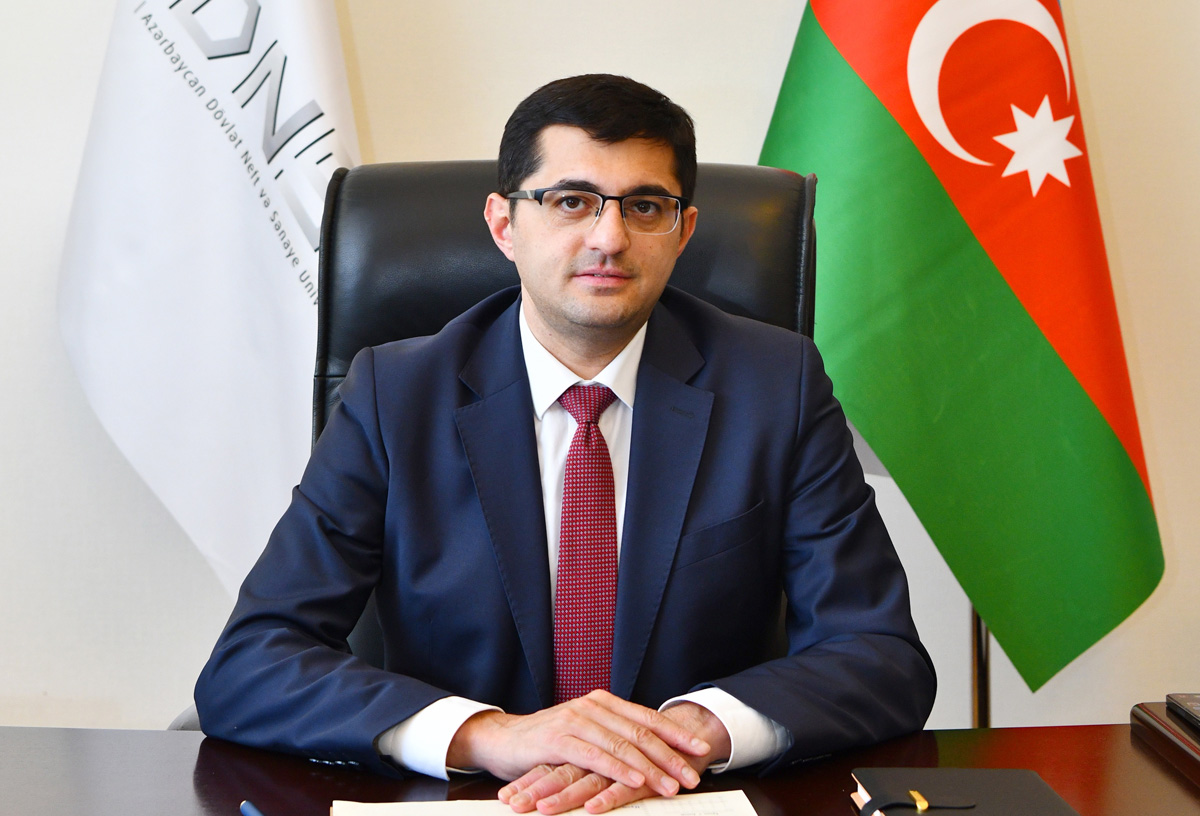 Rüfət Əzizov: “QS reytinqindəki irəliləyişimiz təsadüfi deyil, sistemli inkişafın nəticəsidir” 