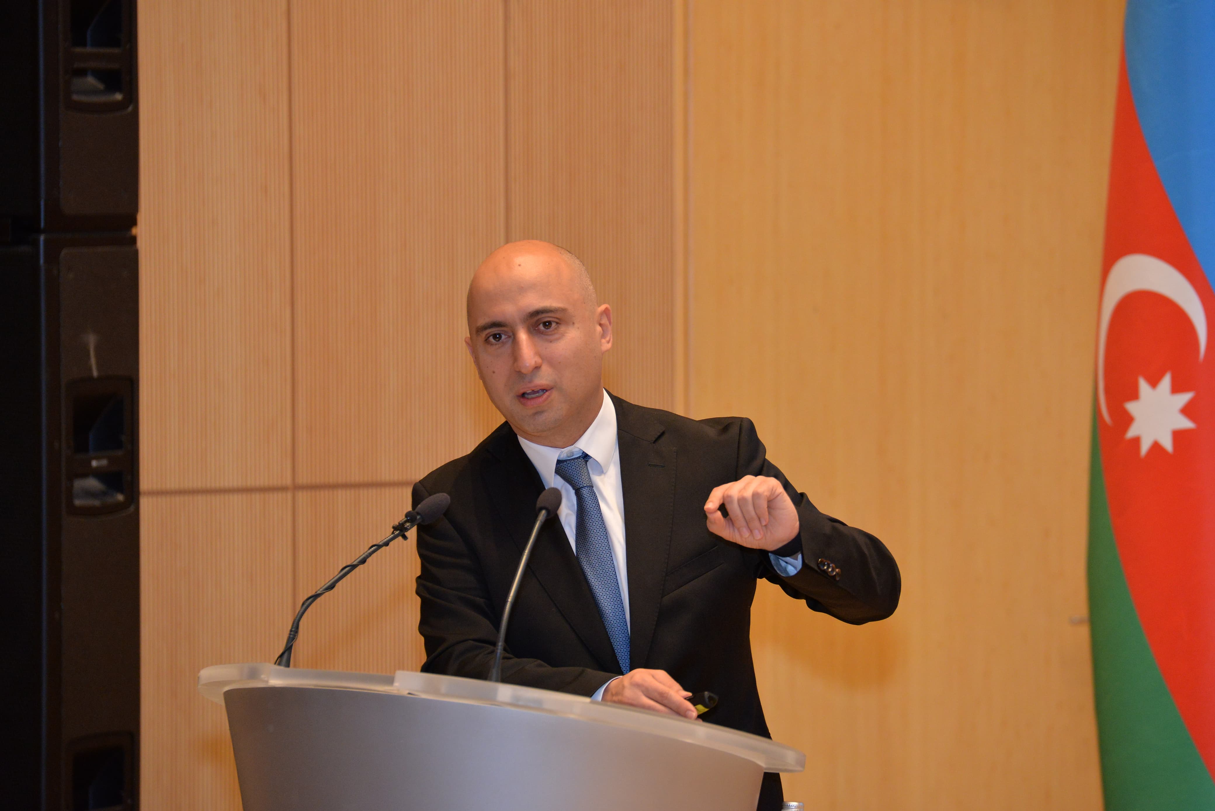 “Rus bölmələrinin bağlanması gündəmdə deyil” – Emin Əmrullayev  