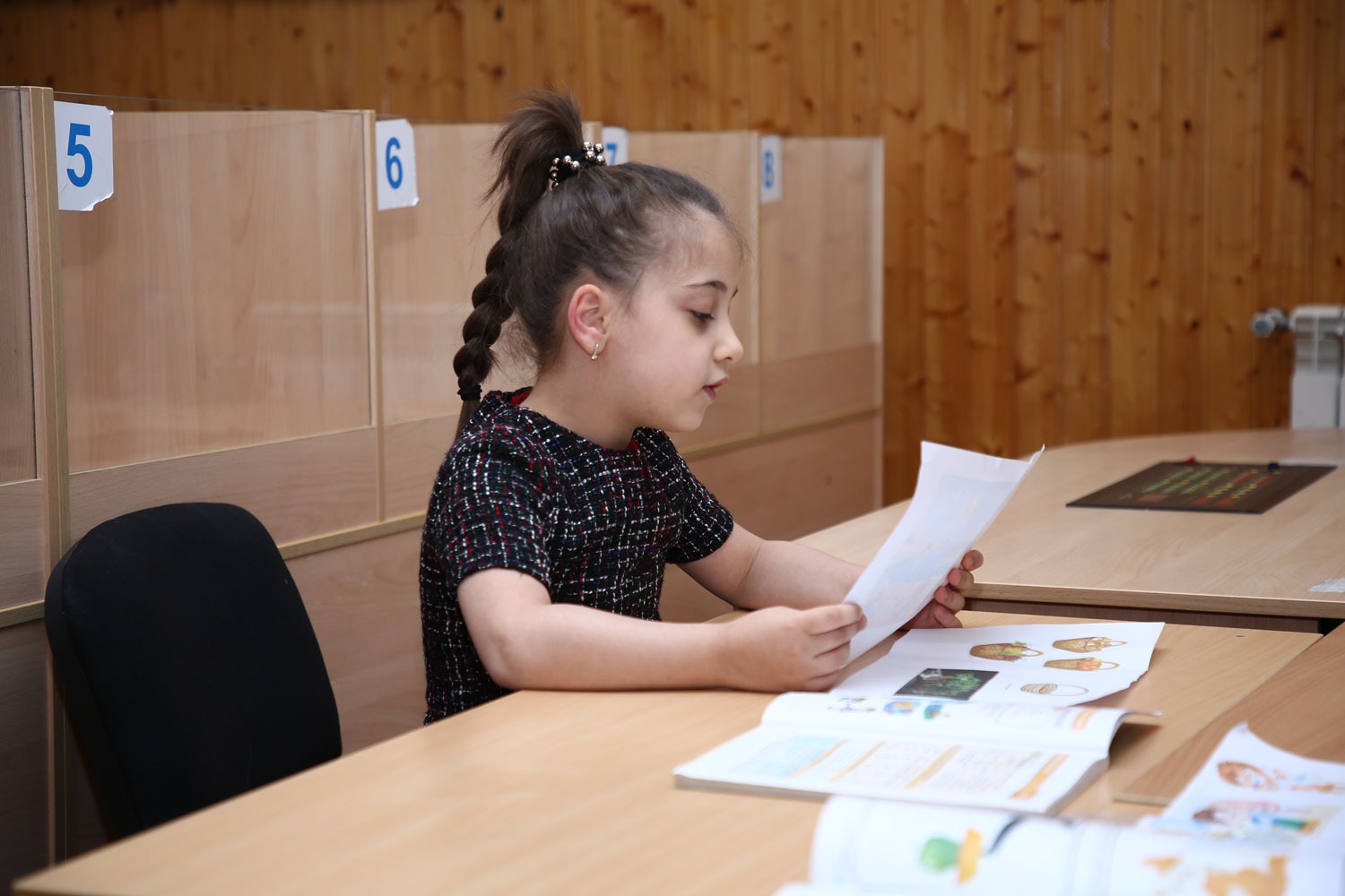 Rus bölməsinin I sinfinə qəbul üçün müsahibəyə yazılma başlayıb 