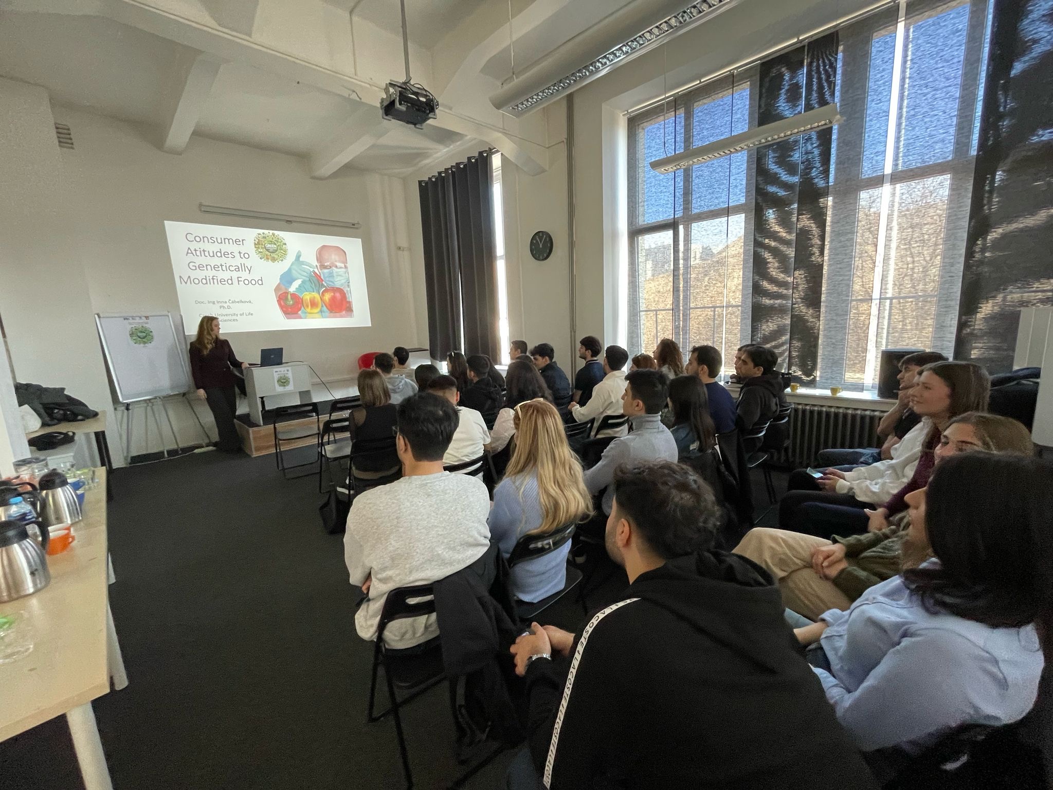 SABAH tələbələri Praqada beynəlxalq seminarda iştirak ediblər