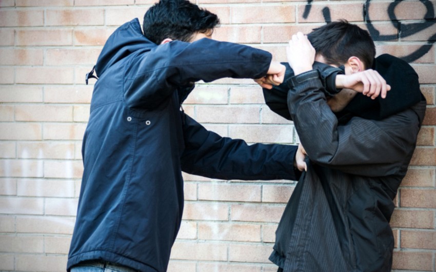 Şabranda şagird məktəb yoldaşına xəsarət yetirib 