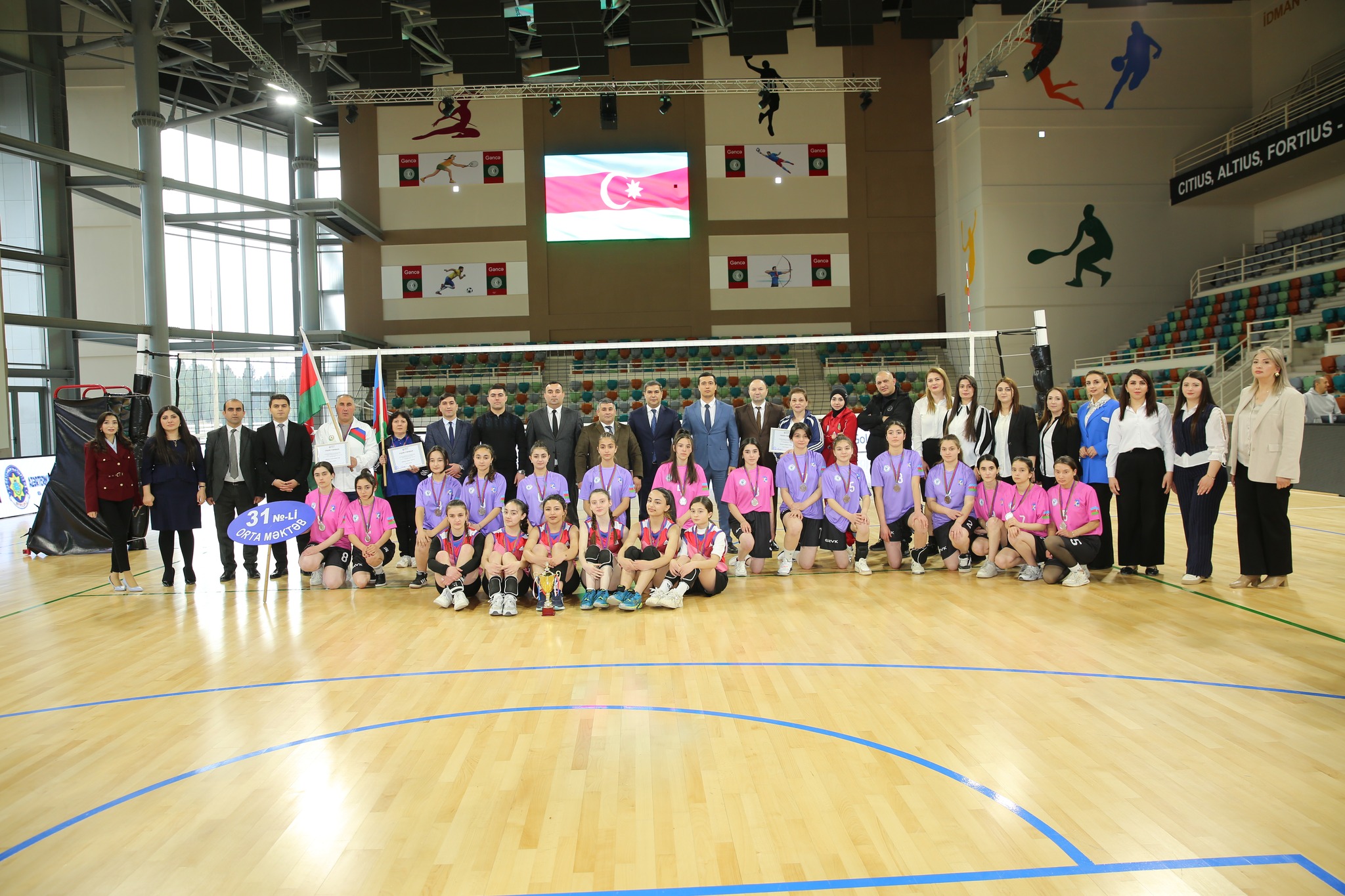 Şagirdlər arasında keçirilən voleybol yarışının qalibləri mükafatlandırılıb 