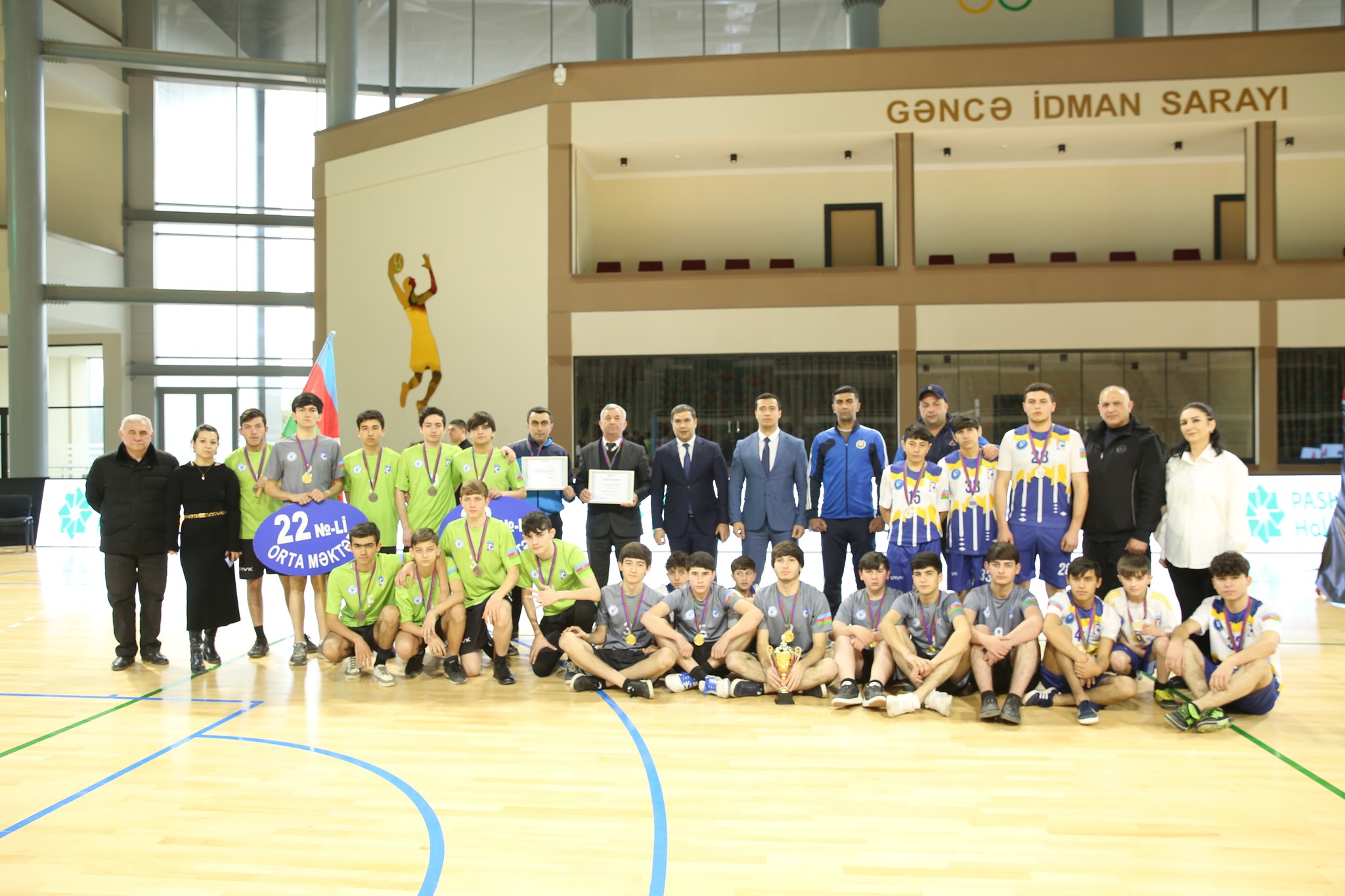 Şagirdlər arasında keçirilən voleybol yarışının qalibləri mükafatlandırılıb