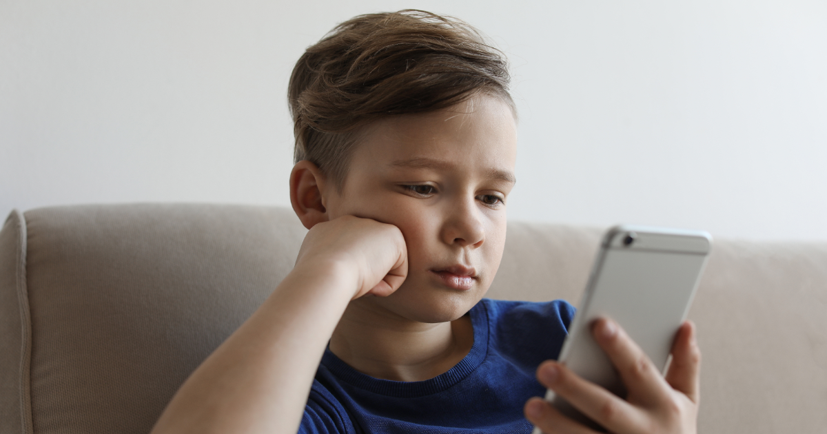 Şagirdlər etiraf edirlər ki, telefon olmayanda dərsi daha yaxşı başa düşürlər – Ekspert  