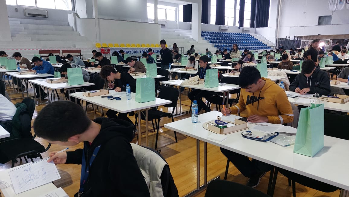 Şagirdlər olimpiada qalibi adını qazanmaq uğrunda yarışdılar – REPORTAJ 