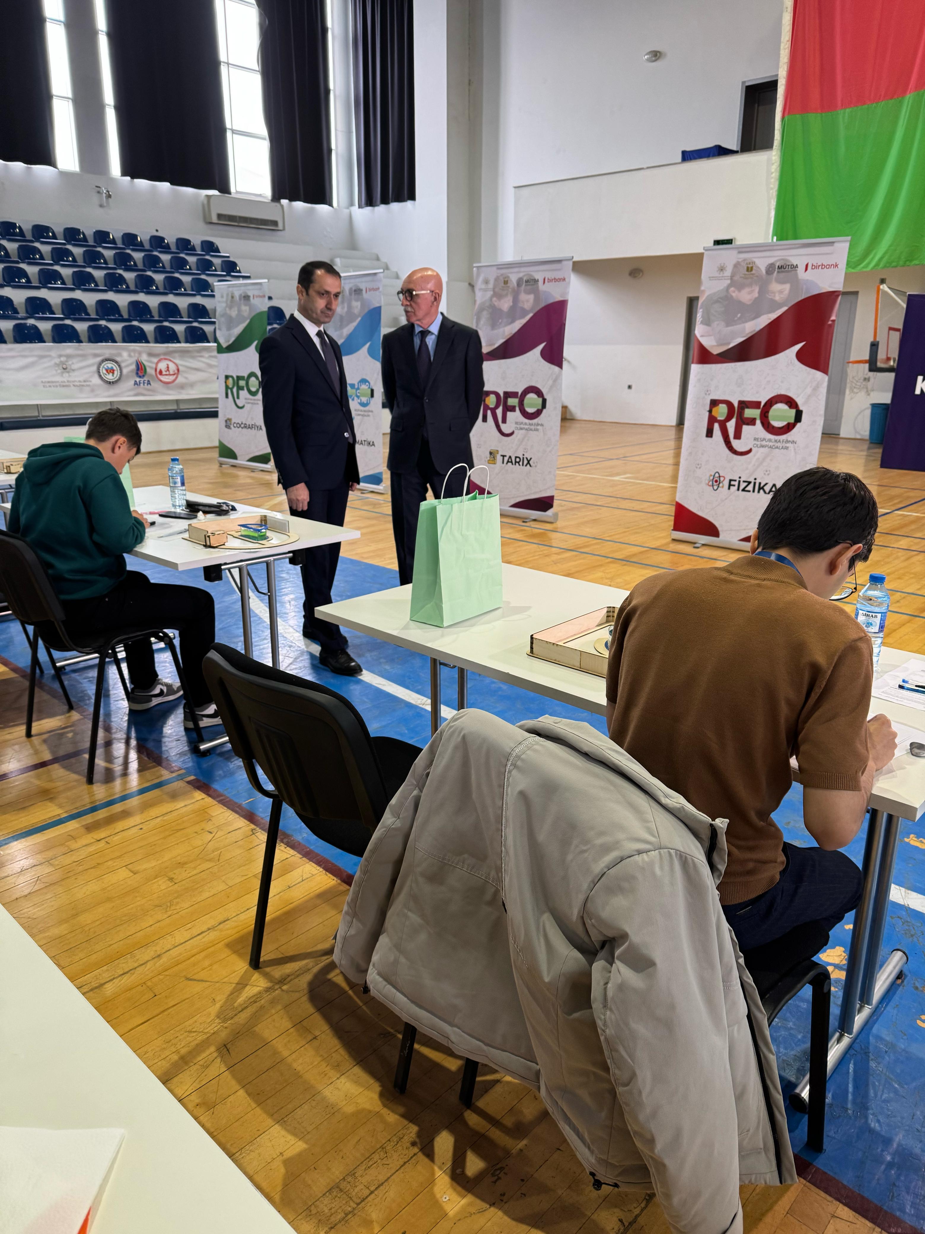 Şagirdlər olimpiada qalibi adını qazanmaq uğrunda yarışdılar – REPORTAJ