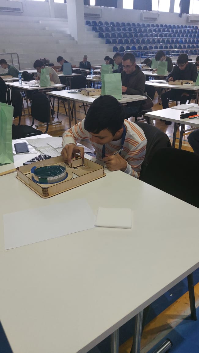 Şagirdlər olimpiada qalibi adını qazanmaq uğrunda yarışdılar – REPORTAJ