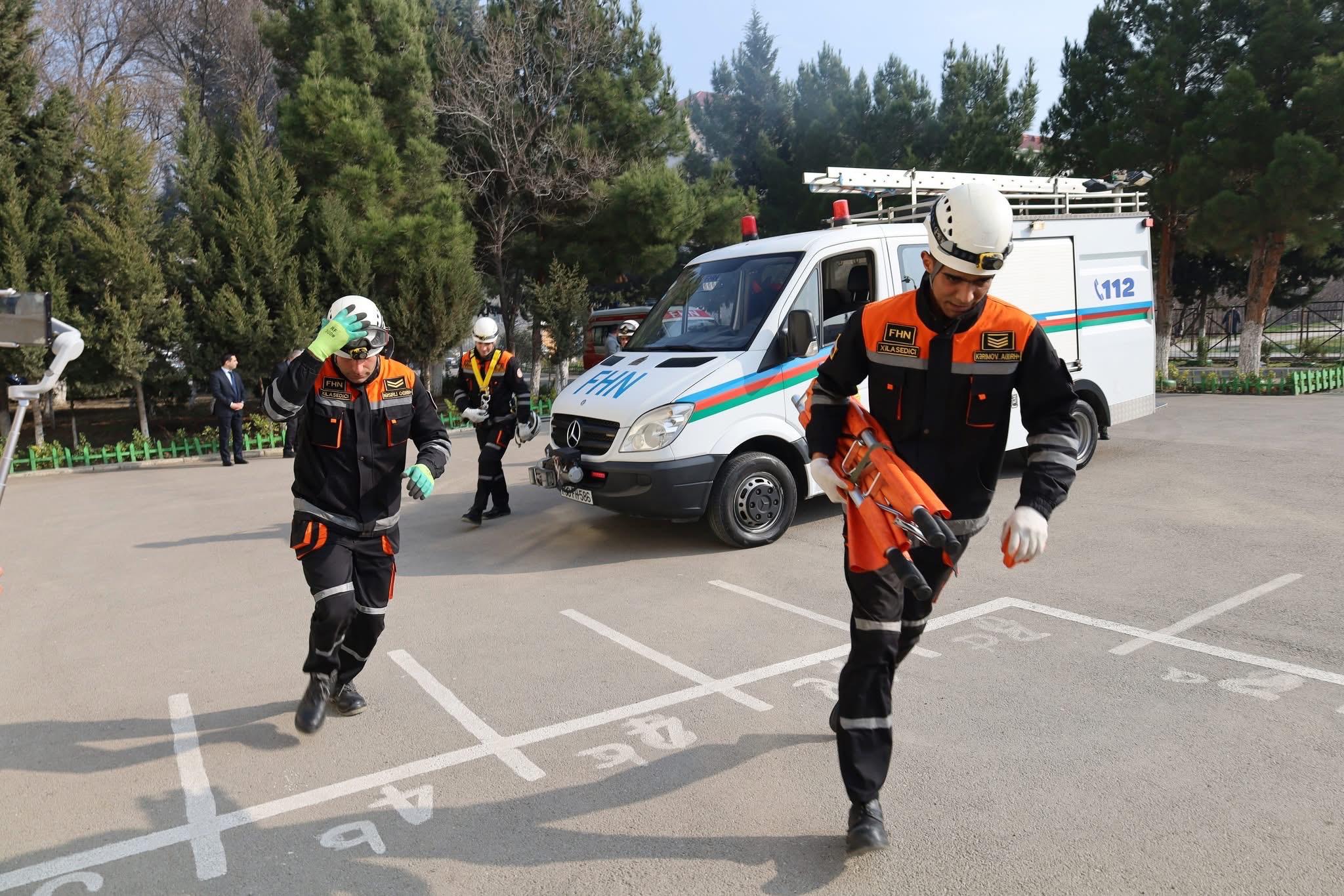 Şagirdlər üçün fövqəladə hallarla bağlı təlimlər keçirilib