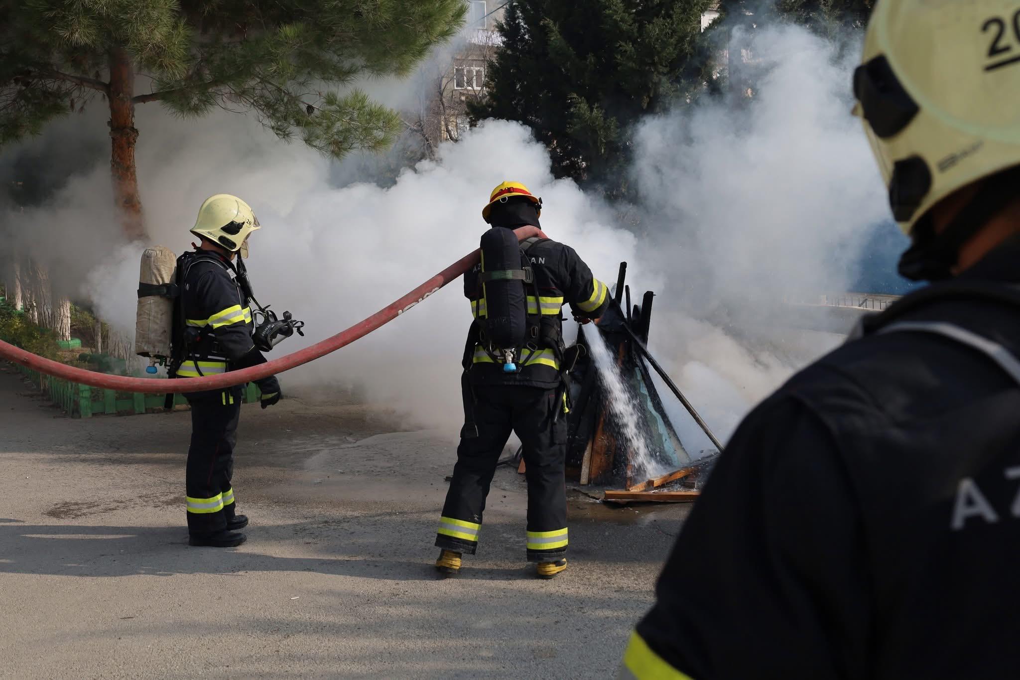 Şagirdlər üçün fövqəladə hallarla bağlı təlimlər keçirilib