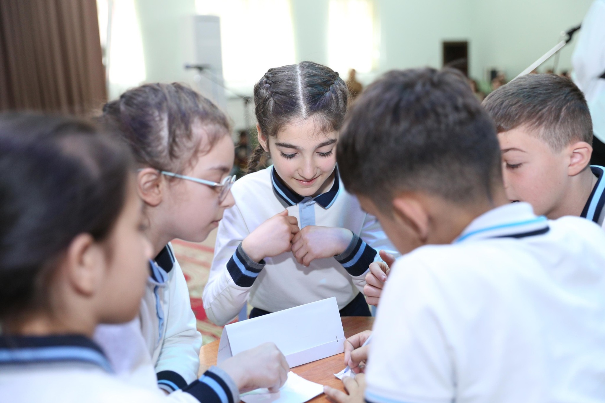 Şagirdlərin ünsiyyət bacarıqlarını necə inkişaf etdirək? 