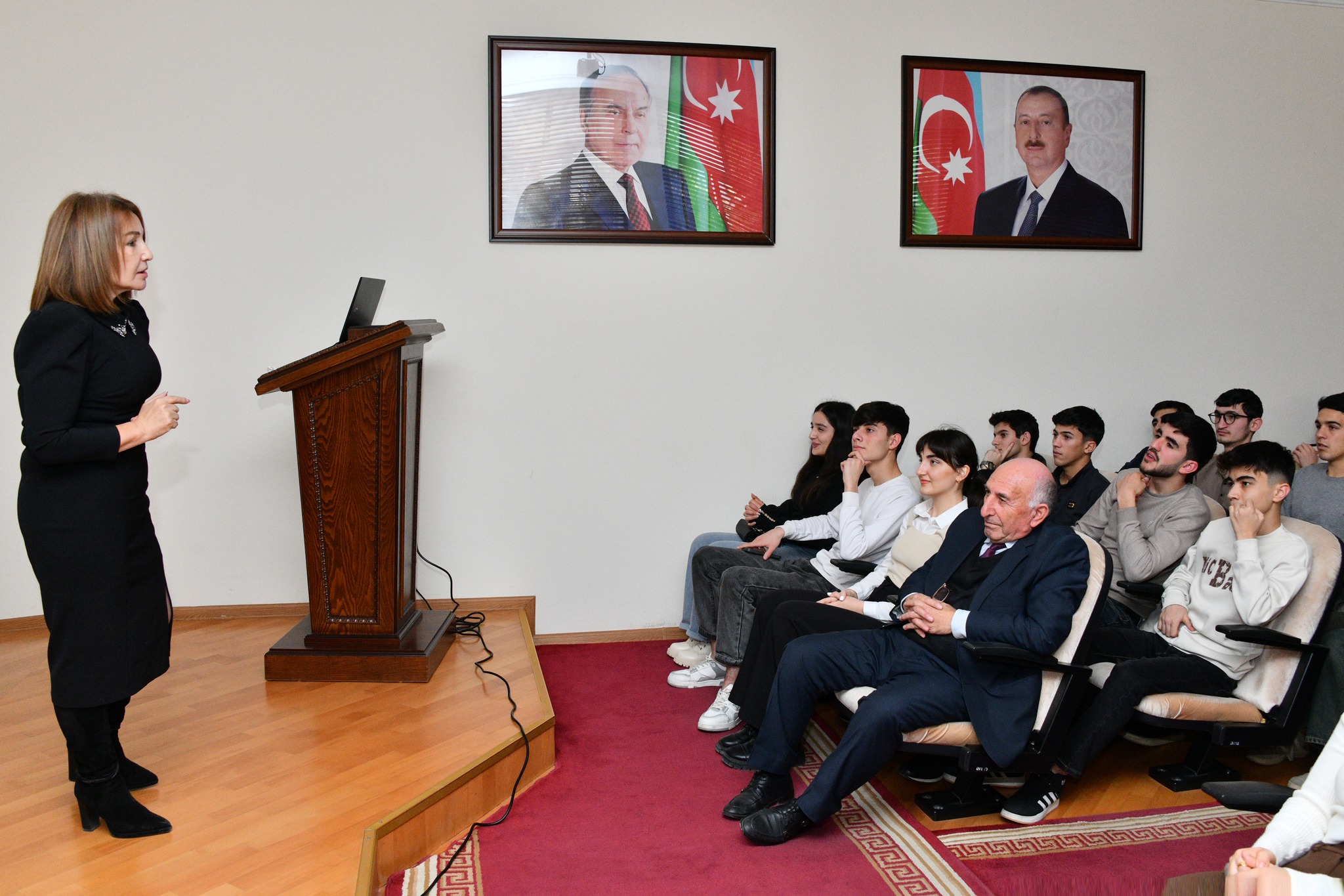 SDU-da “İmtahan stresi zehni proseslərin nəticəsi kimi” mövzusunda görüş keçirilib