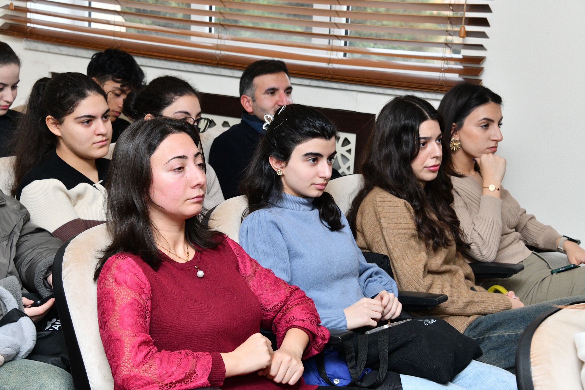 SDU-da “İmtahan stresi zehni proseslərin nəticəsi kimi” mövzusunda görüş keçirilib