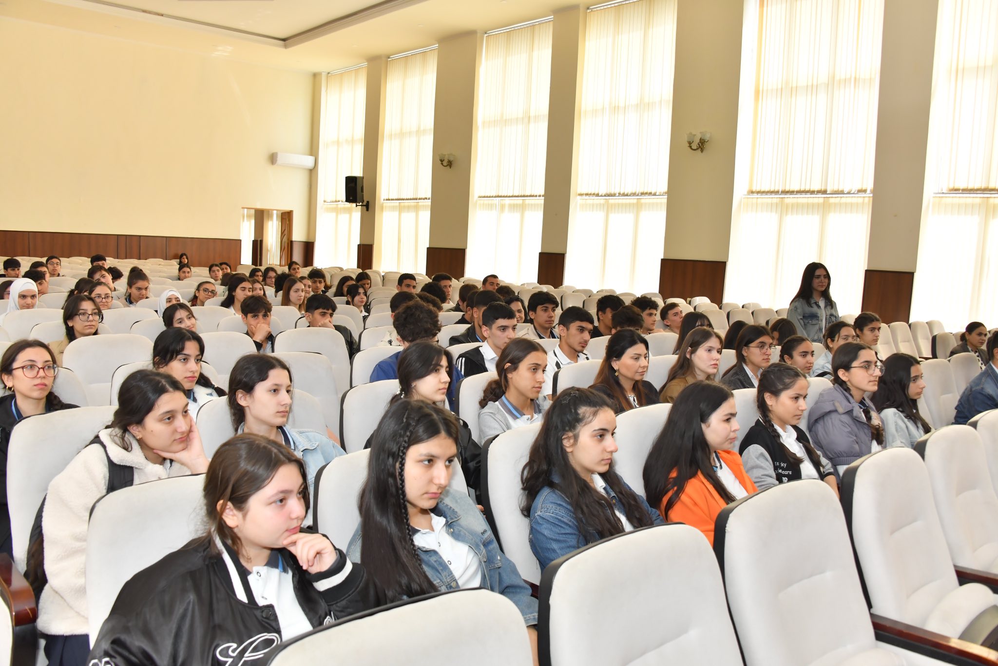 SDU-da yuxarı sinif şagirdləri üçün “Açıq qapı” günləri keçirilir