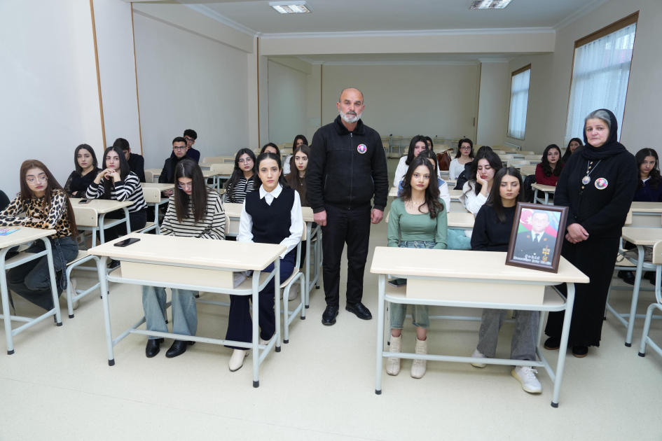Şəhid ailələrinin üzvləri NDU-da dərs keçiblər
