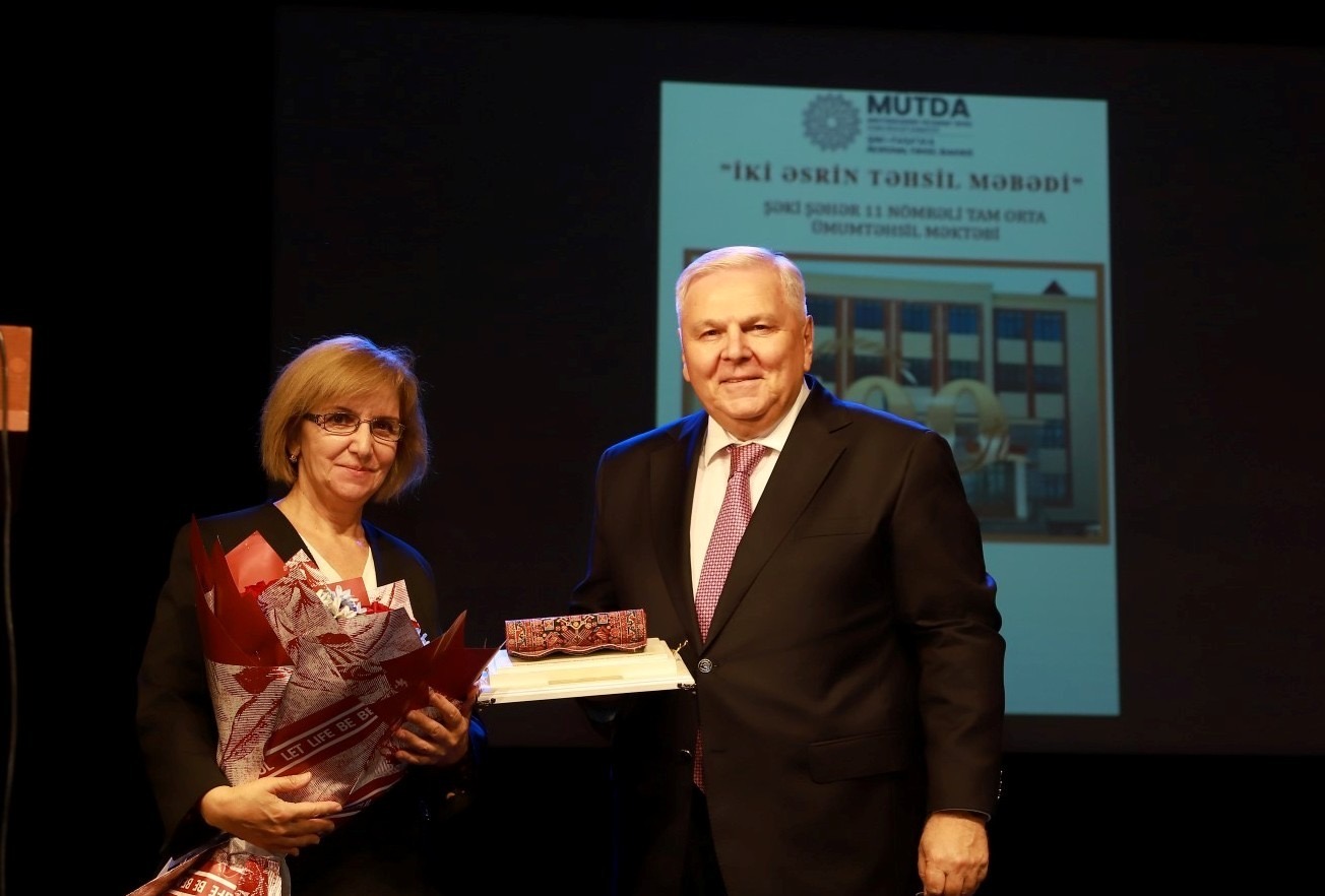 Şəkidə 11 nömrəli tam orta məktəbin 100 yaşı qeyd edildi