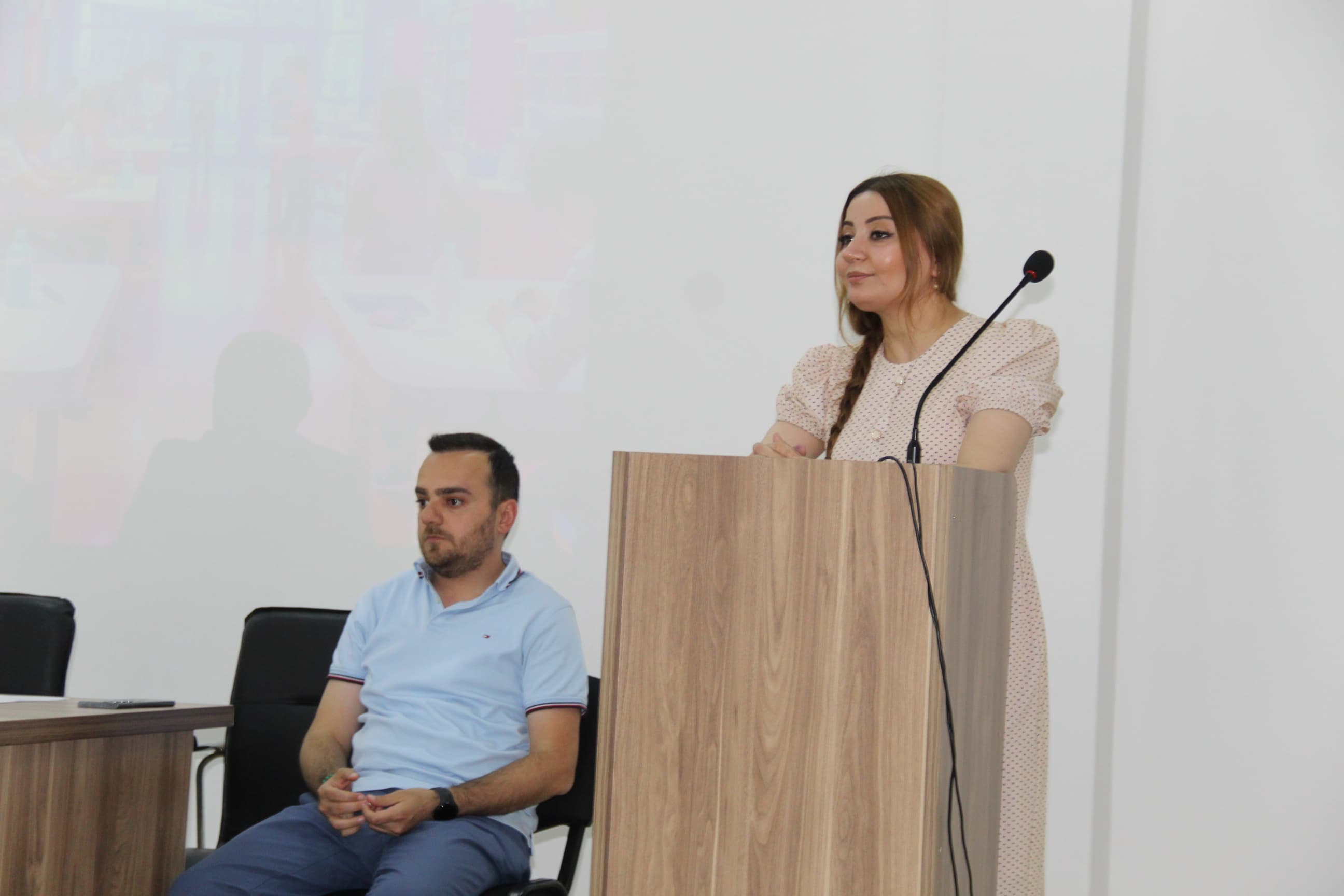 Şəkidə müəllim və şagirdlərlə görüş keçirilib