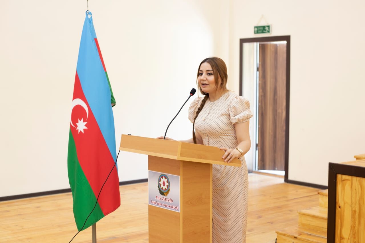 Şəkidə müəllim və şagirdlərlə görüş keçirilib