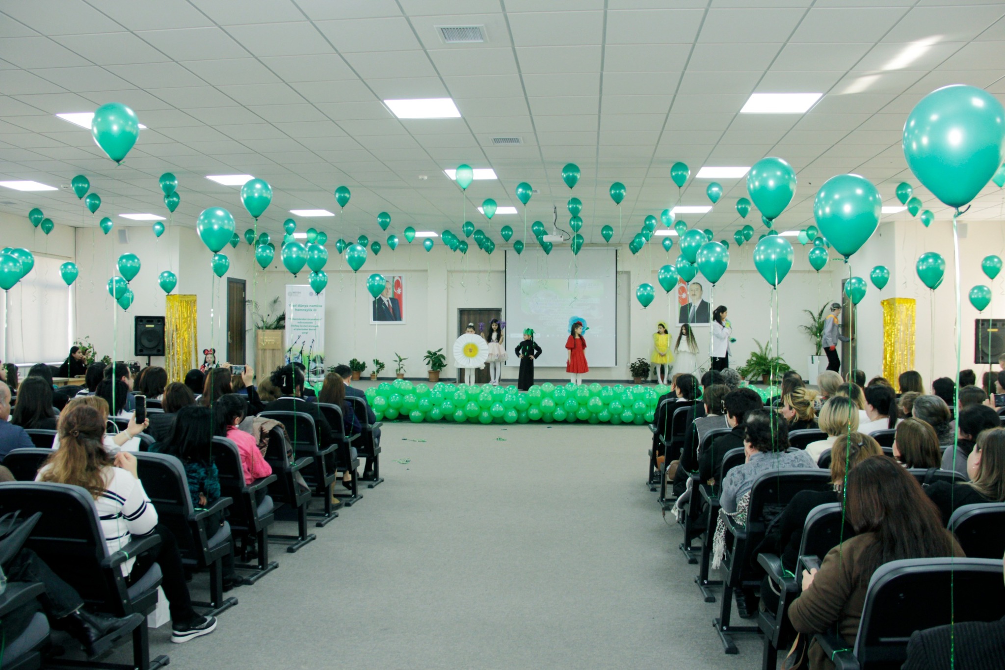 Şəkidə “Tullantılardan İncəsənətə” adlı sərginin qalibləri mükafatlandırılıb