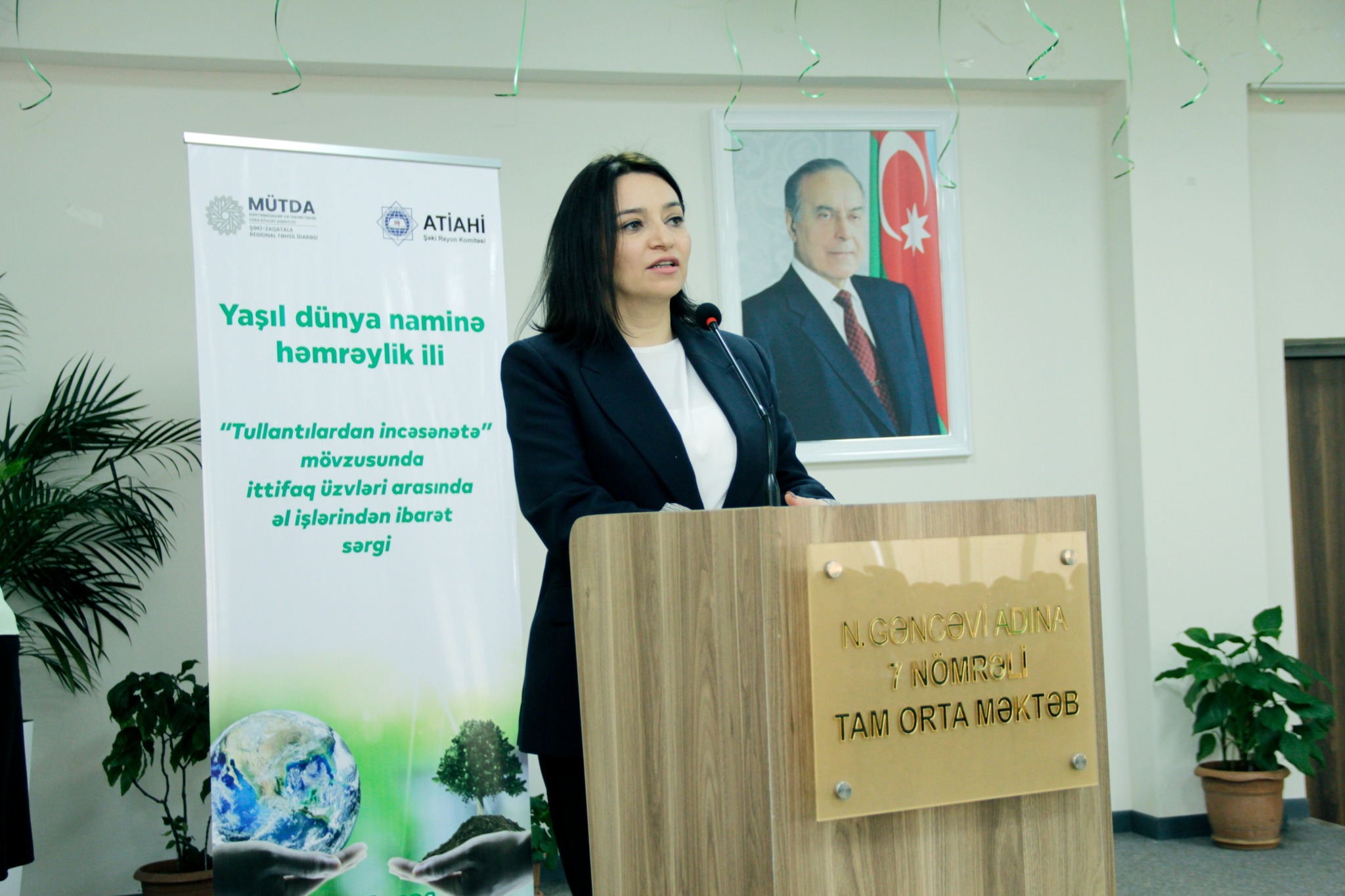 Şəkidə “Tullantılardan İncəsənətə” adlı sərginin qalibləri mükafatlandırılıb