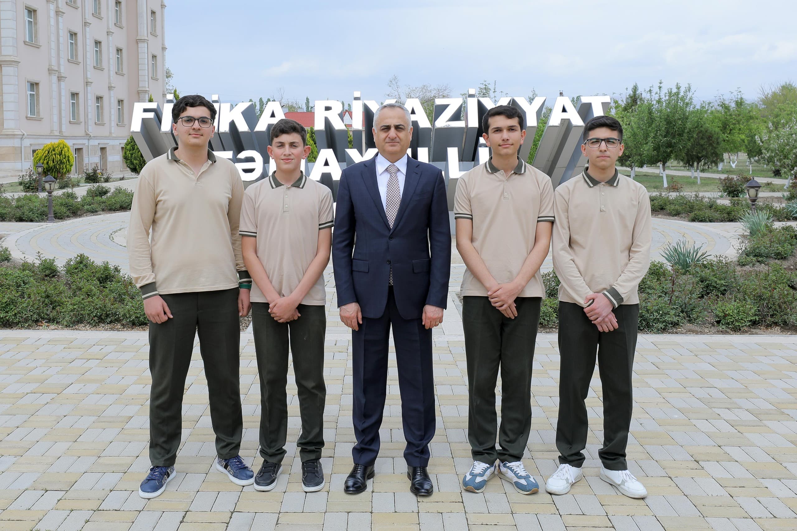 Səlahiyyətli nümayəndə istedadlı şagirdlərlə görüşüb