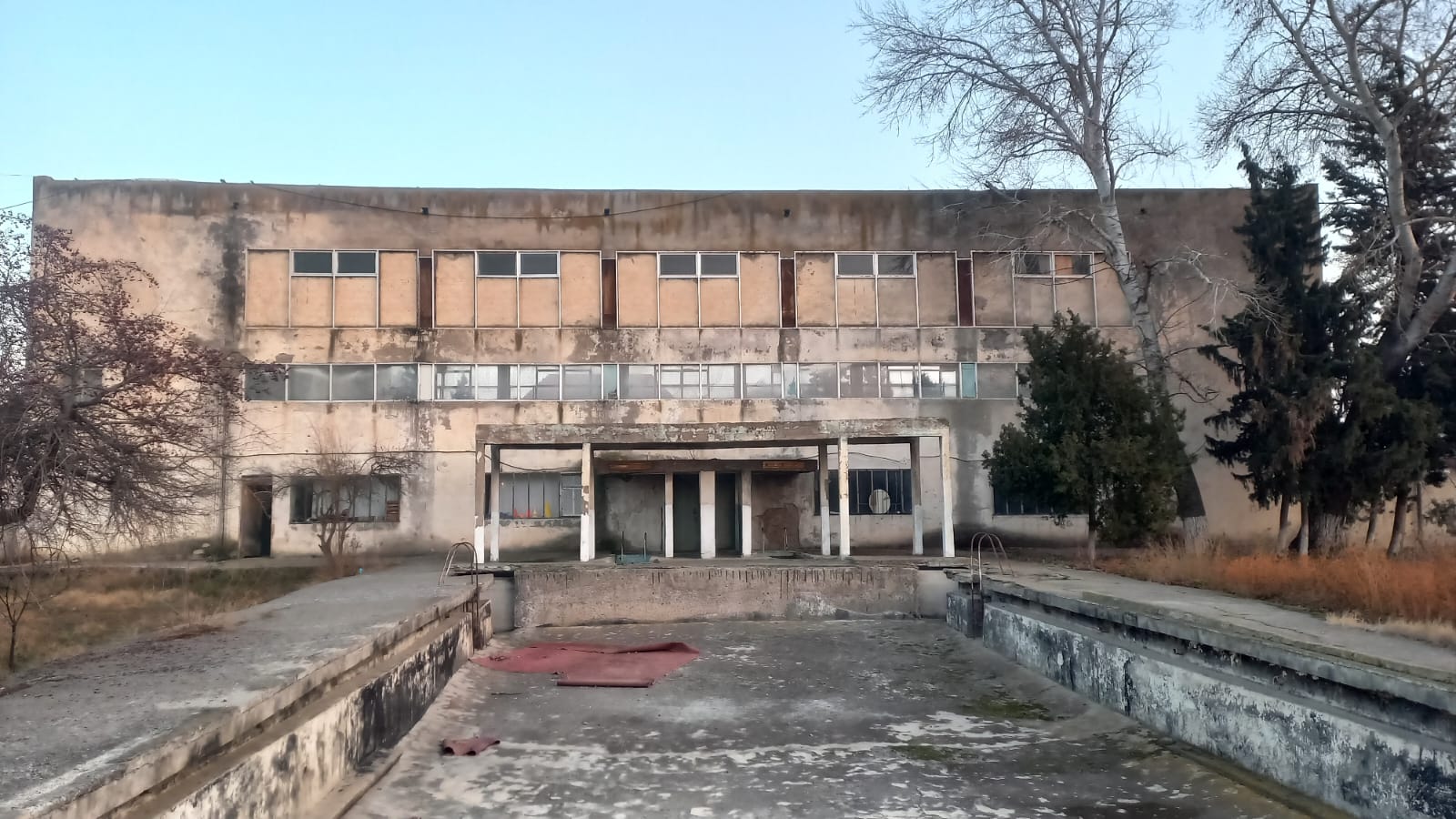 Şəmkirdə təmirə ehtiyacı olan məktəbdənkənar müəssisə ilə bağlı AÇIQLAMA