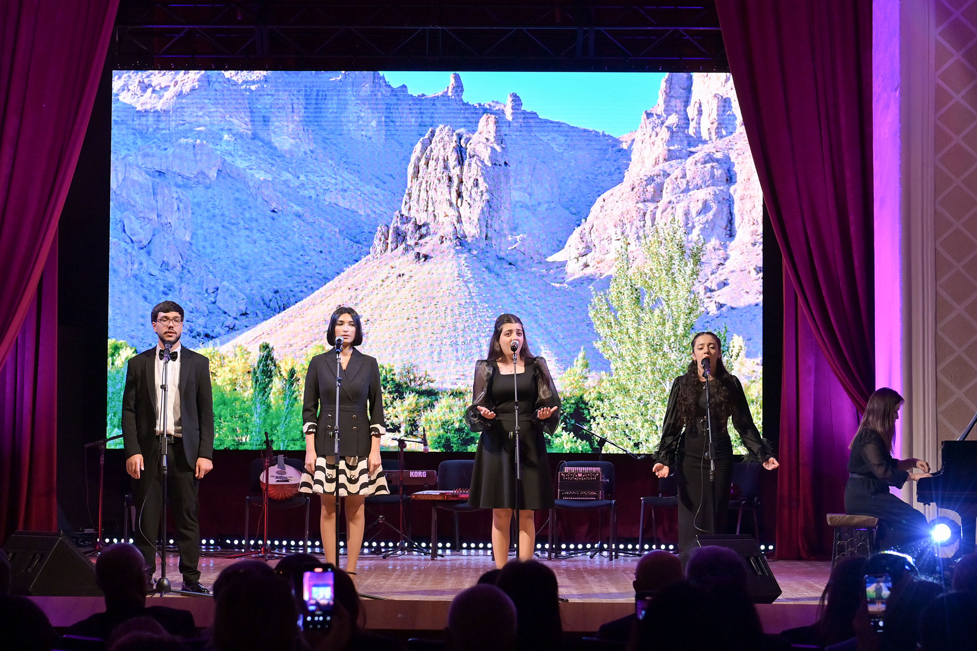 “Sən elə bir zirvəsən” respublika ifa müsabiqəsinin yekun konserti keçirilib