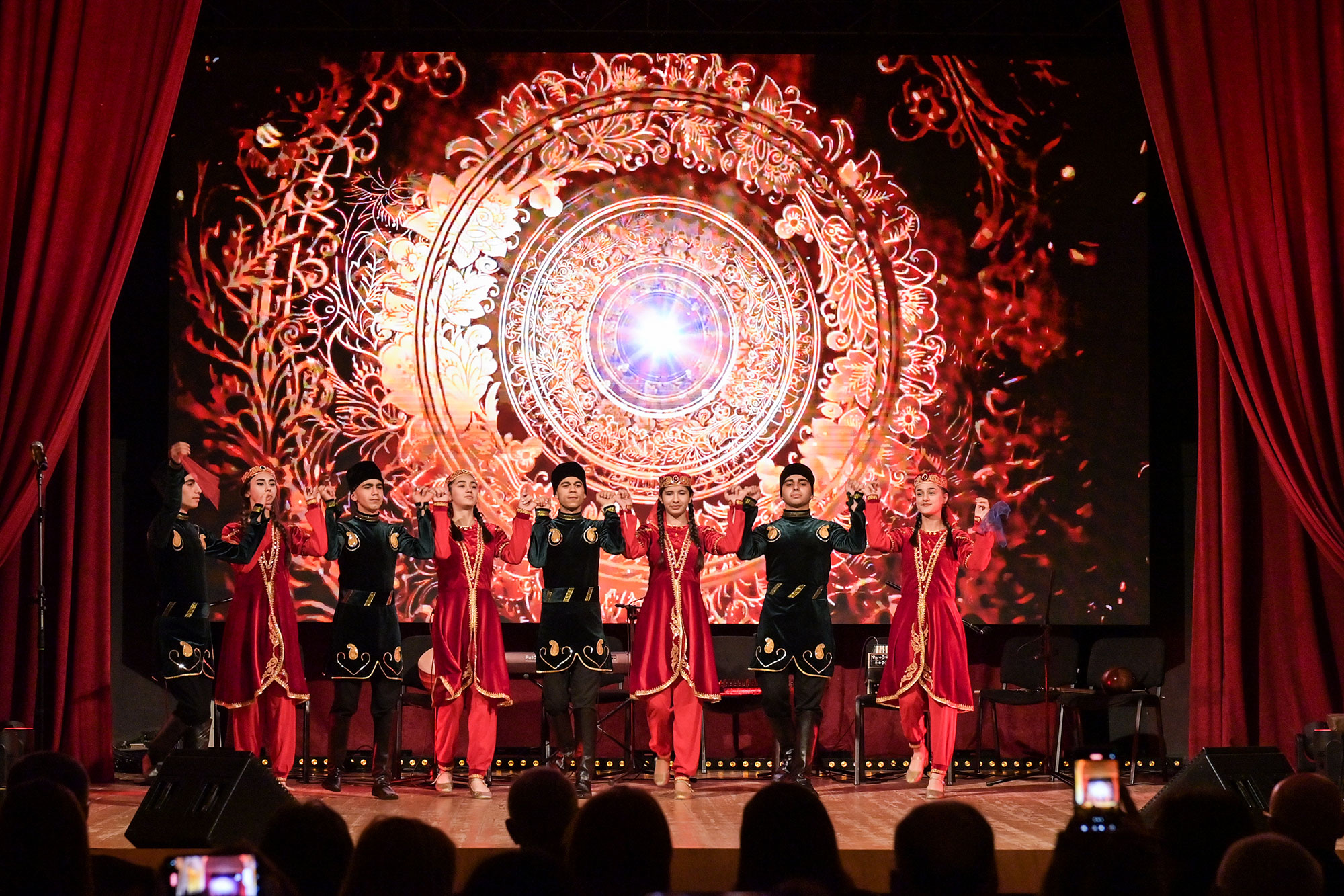 “Sən elə bir zirvəsən” respublika ifa müsabiqəsinin yekun konserti keçirilib